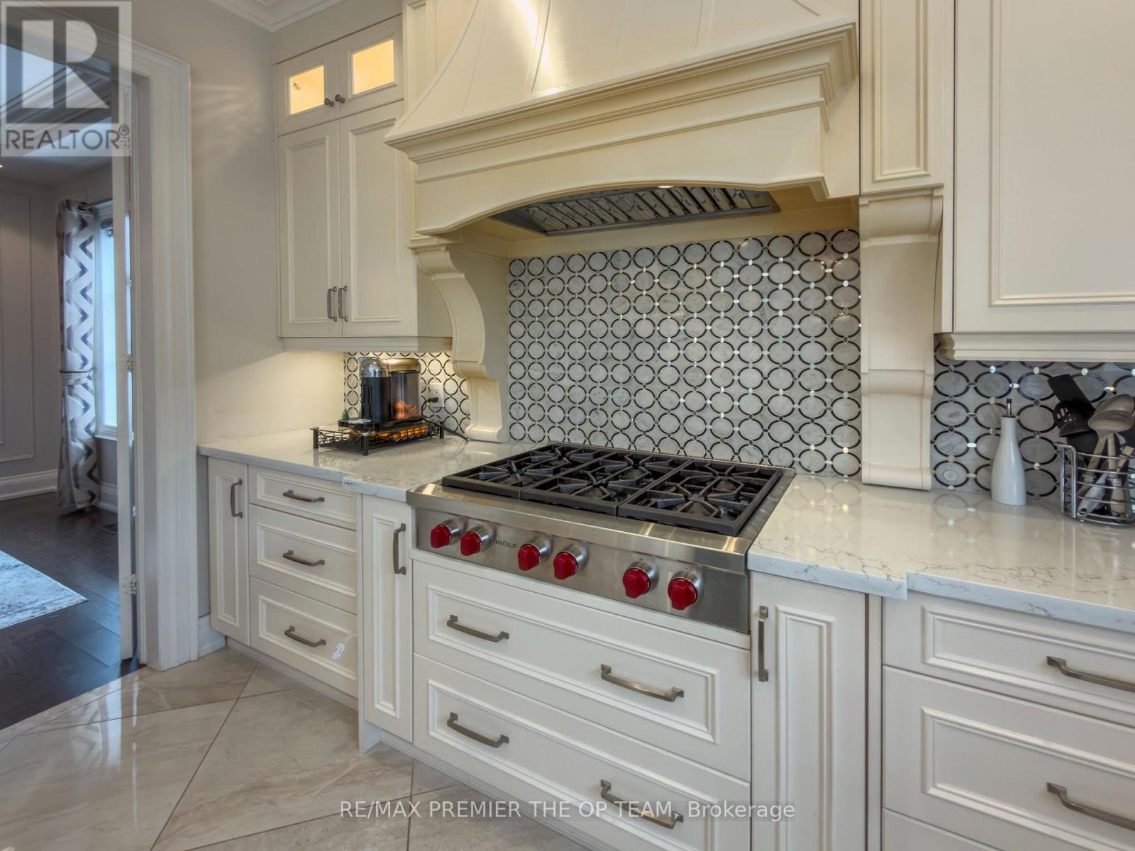 4 John Carroll Drive, Brampton, Ontario  L6P 4K5 - Photo 13 - W12813466