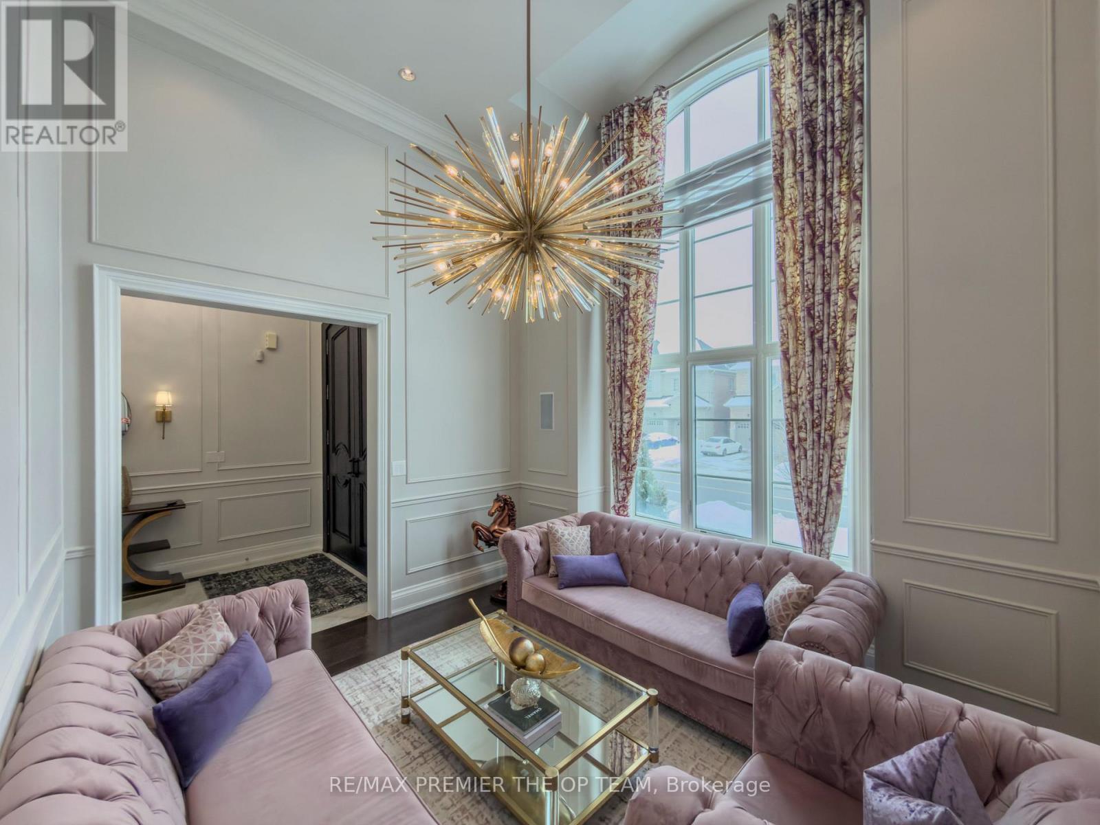 4 John Carroll Drive, Brampton, Ontario  L6P 4K5 - Photo 4 - W12813466