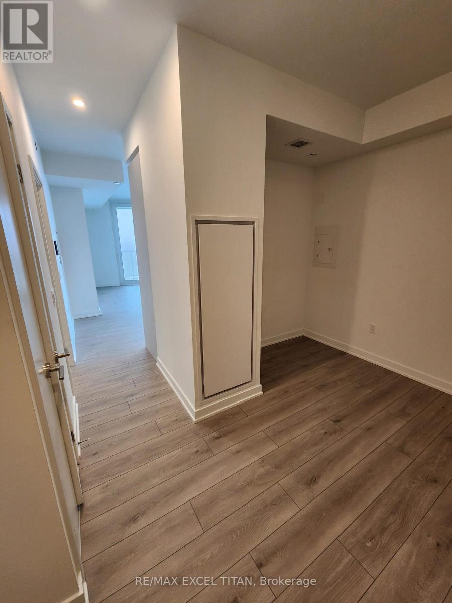 903 - 1 Fairview Road E, Mississauga, Ontario  L5A 4C6 - Photo 10 - W12813510