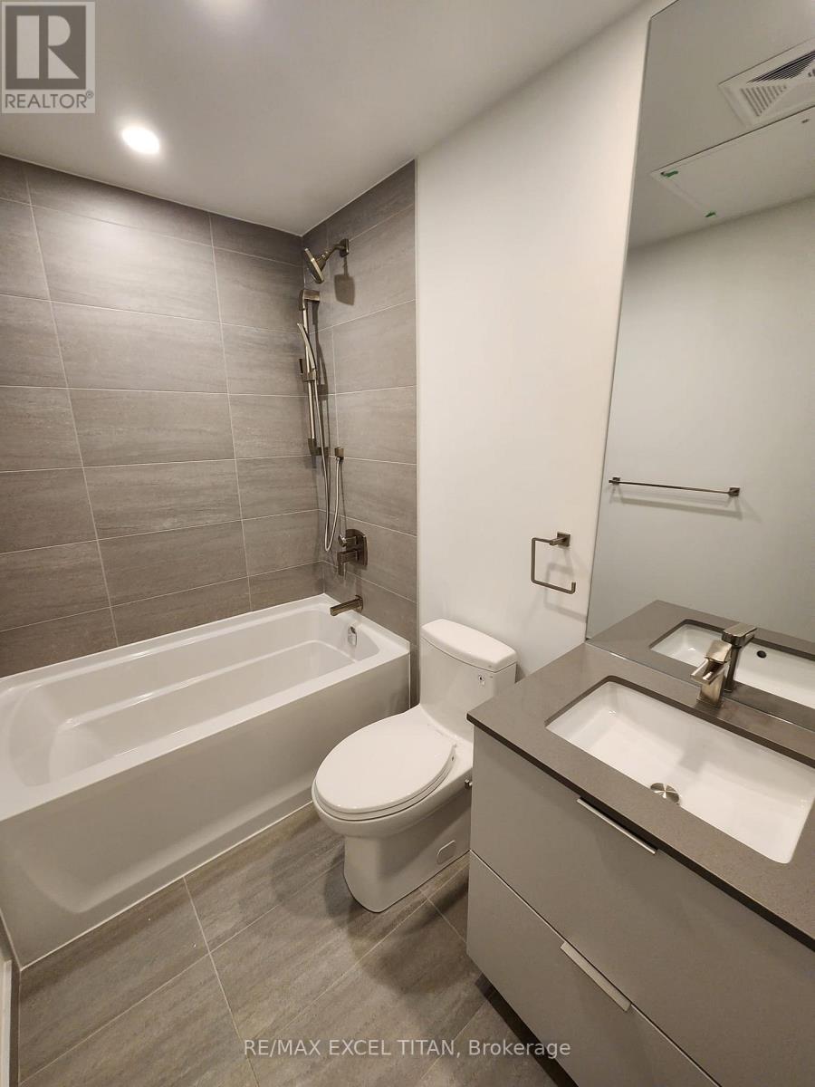 903 - 1 Fairview Road E, Mississauga, Ontario  L5A 4C6 - Photo 13 - W12813510