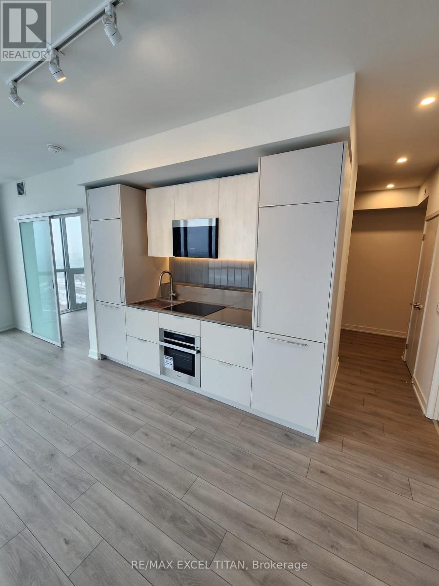 903 - 1 Fairview Road E, Mississauga, Ontario  L5A 4C6 - Photo 6 - W12813510