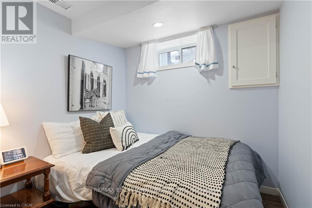 18 Flanders Avenue, St. Catharines, Ontario  L2M 5X3 - Photo 30 - X12813358