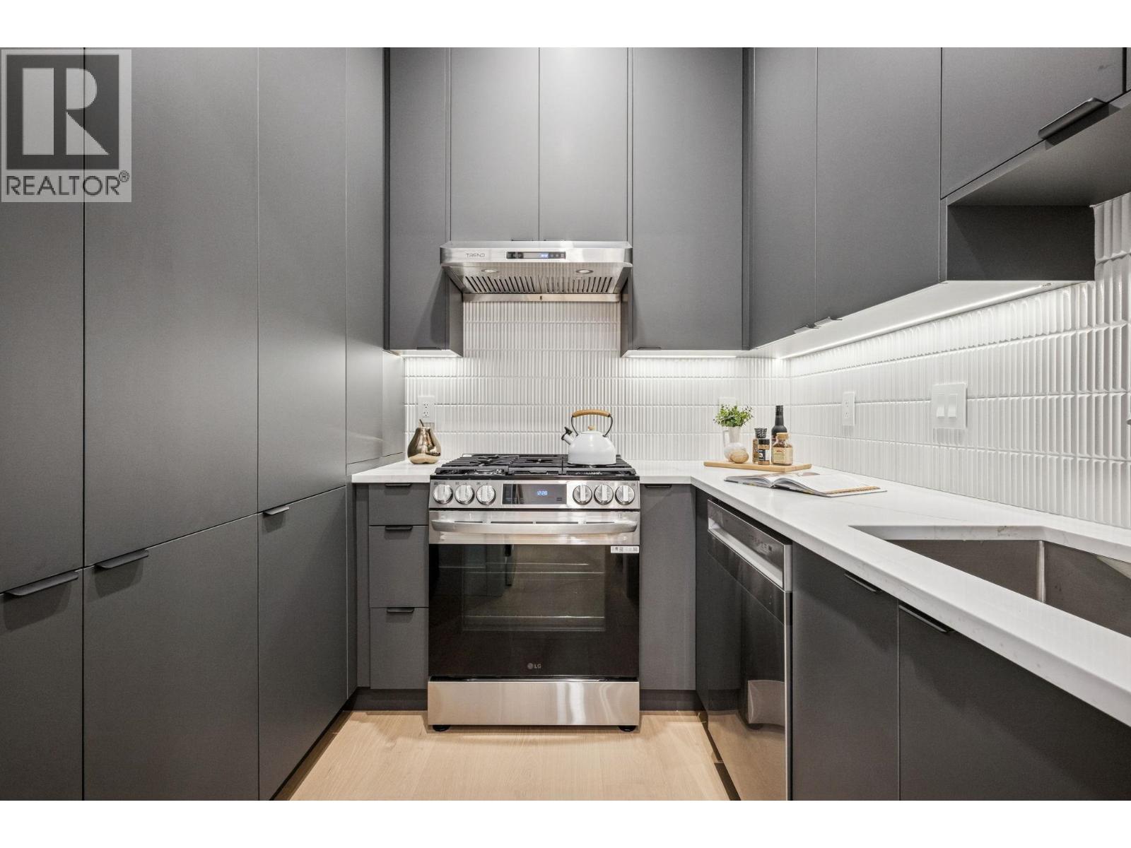 1 6362 Curtis Street, Burnaby, British Columbia  V5B 2A5 - Photo 9 - R3092600