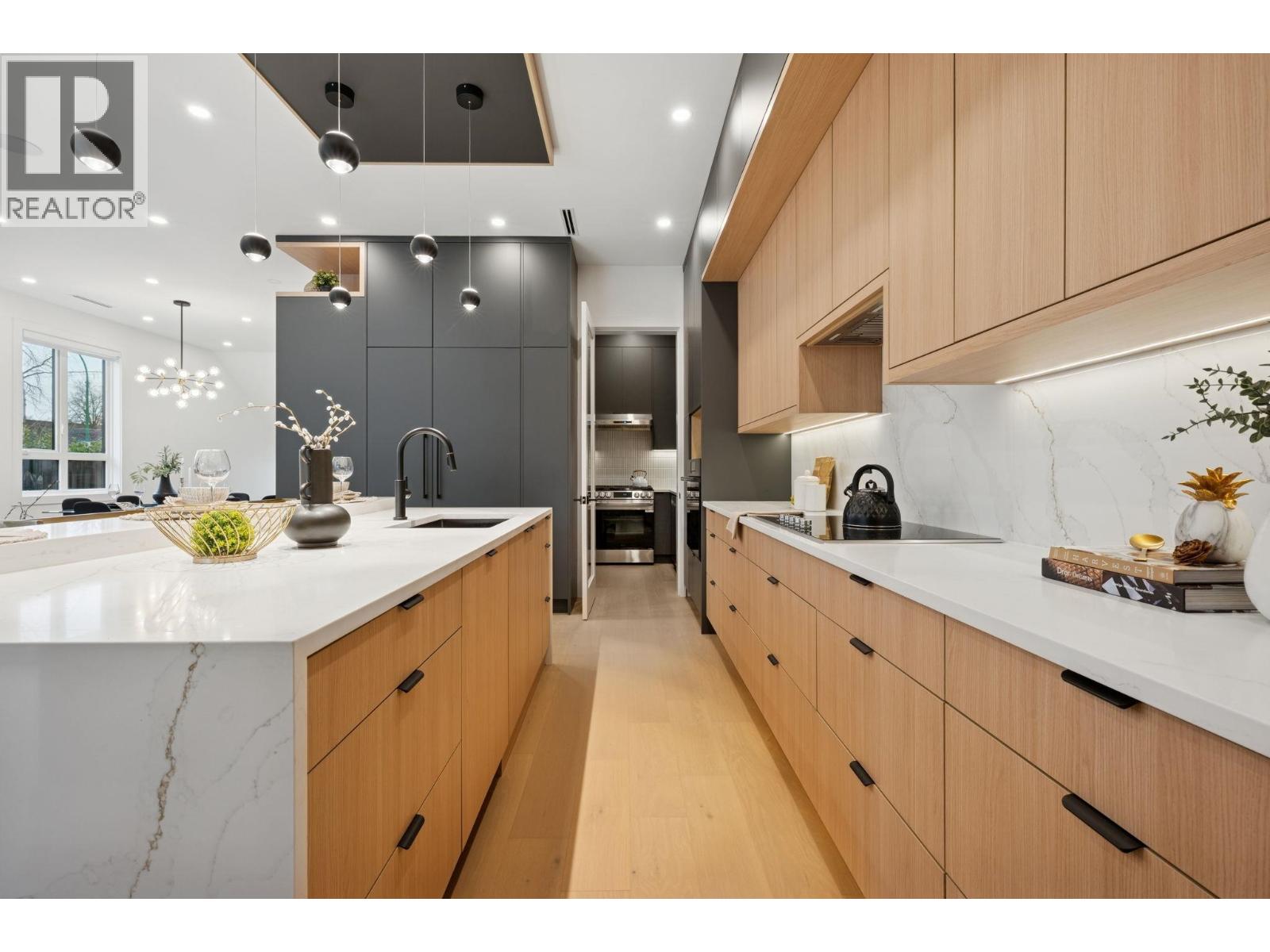 2 6362 Curtis Street, Burnaby, British Columbia  V5B 2A5 - Photo 8 - R3092606