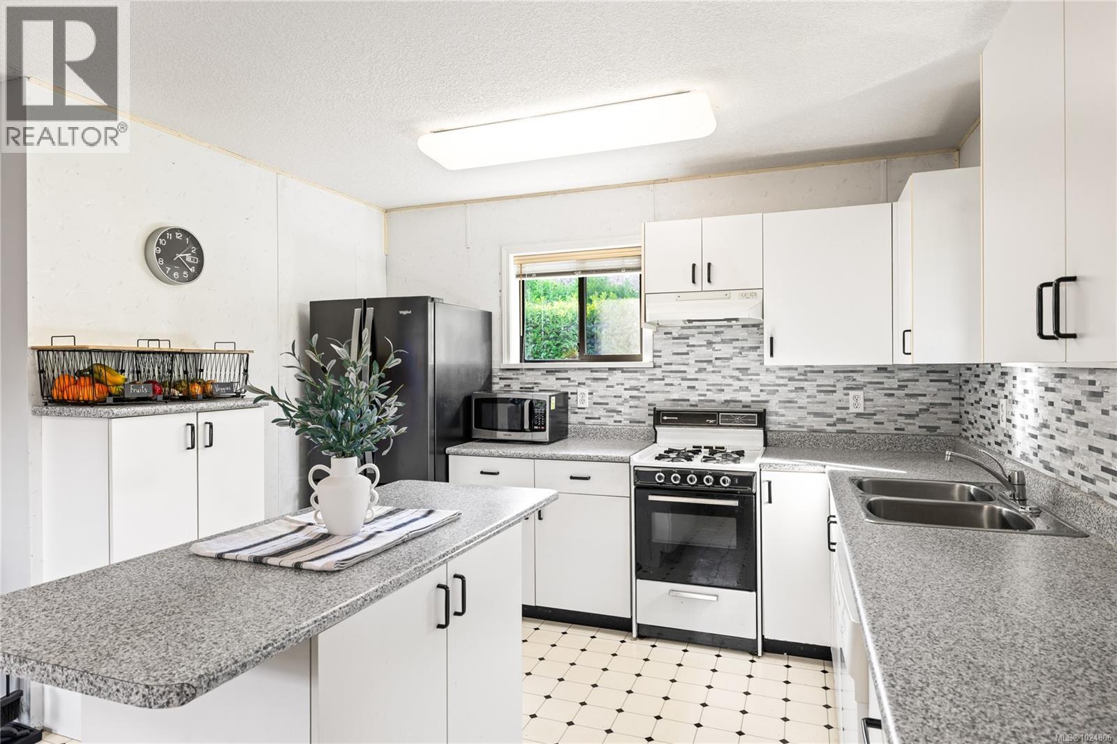 1502 Memory Lane, Qualicum Beach, British Columbia V9K 2A9 - Photo 4 - 1024806