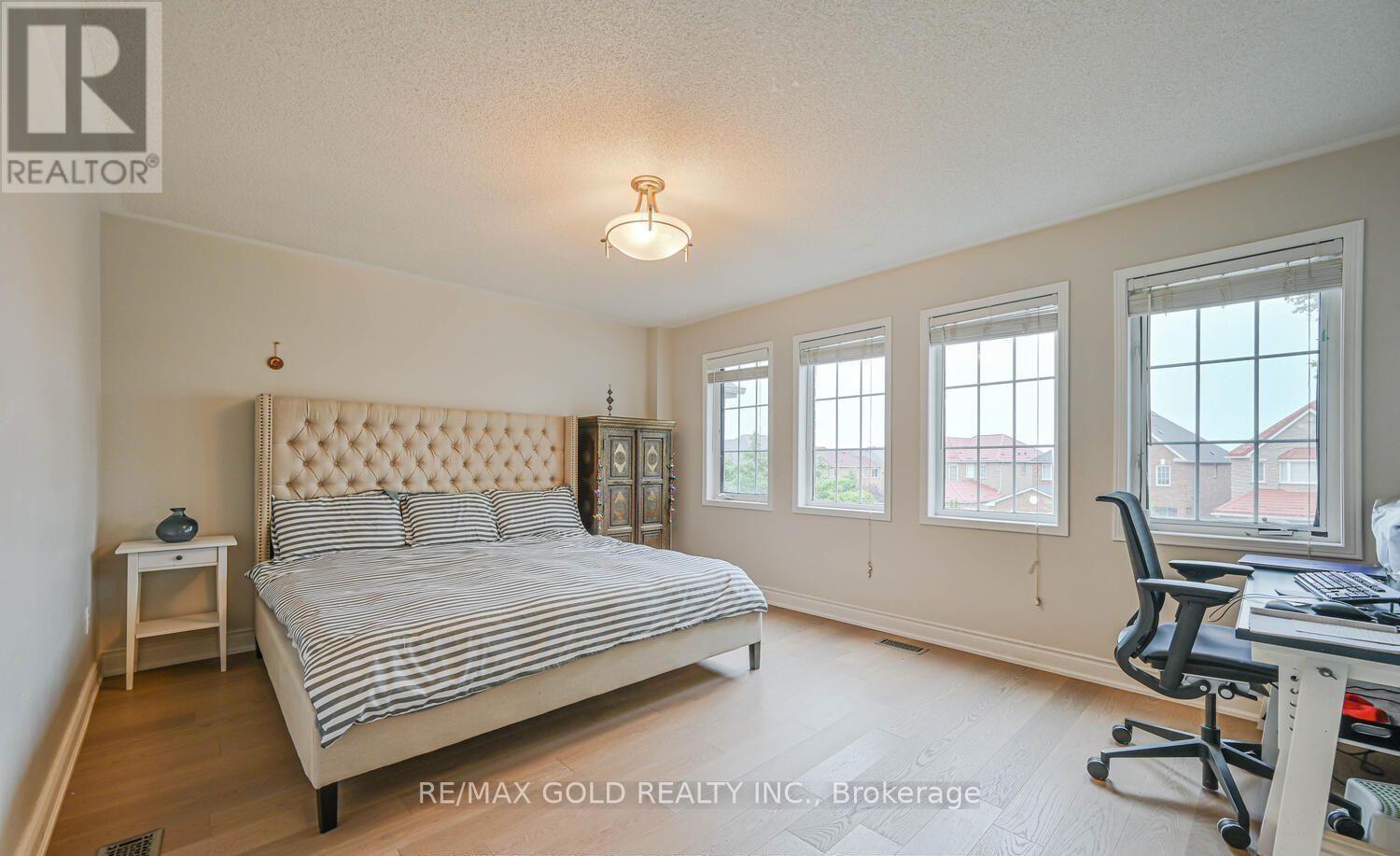 44 Ribbon Drive, Brampton, Ontario  L6R 2C5 - Photo 20 - W12811716