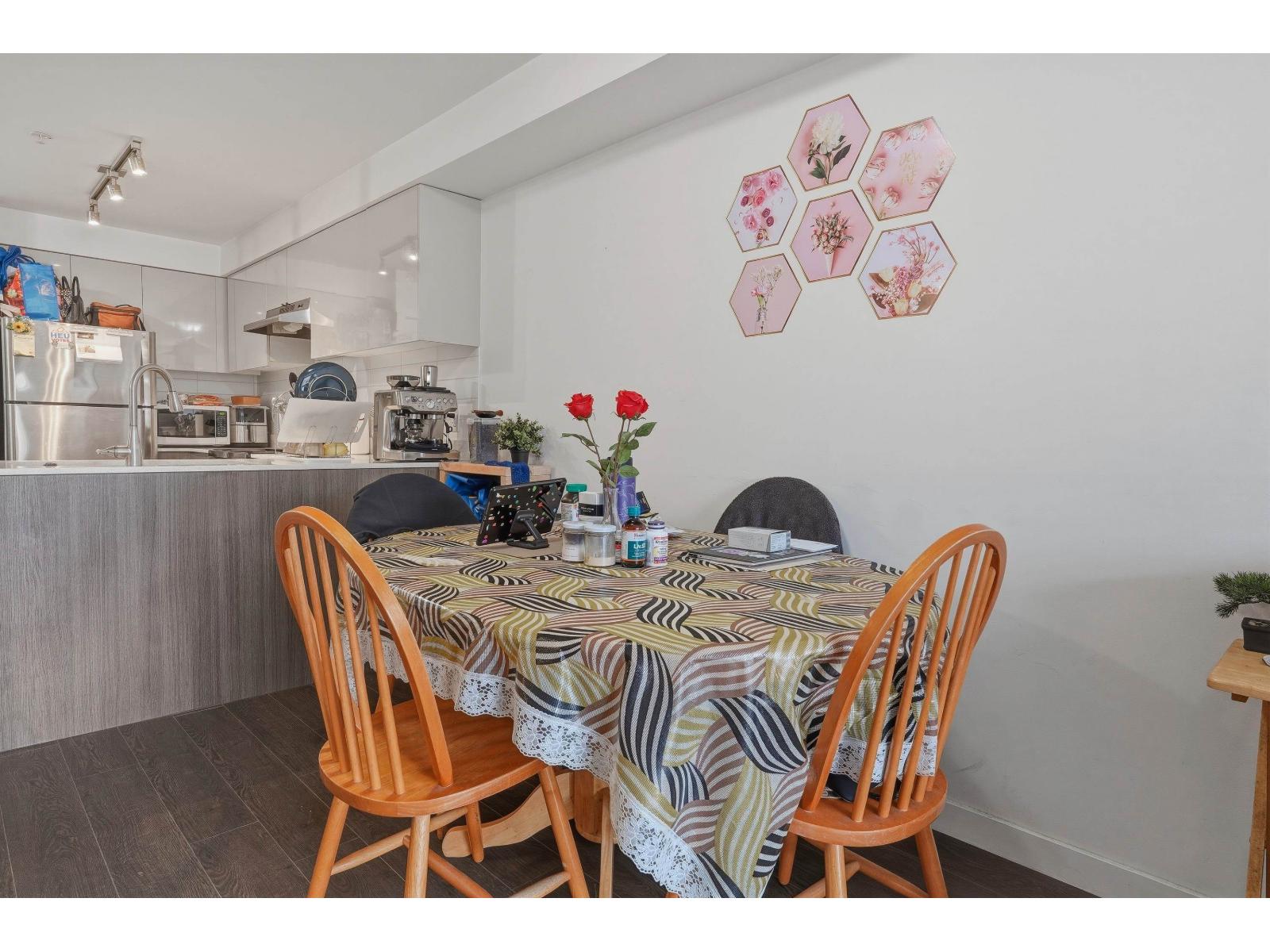 313 10688 140 Street, Surrey, British Columbia  V3T 0M6 - Photo 8 - R3092281