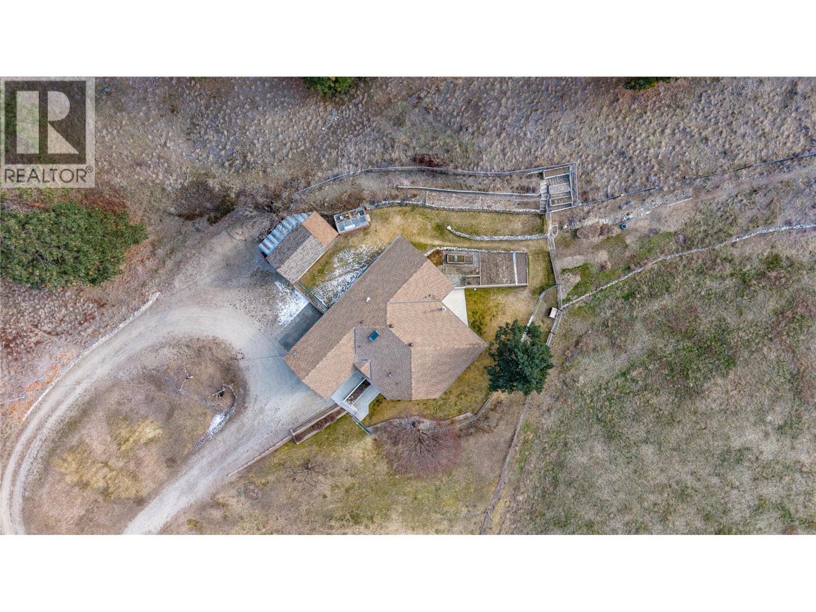 22577 Garnet Valley Road Summerland Photo 46