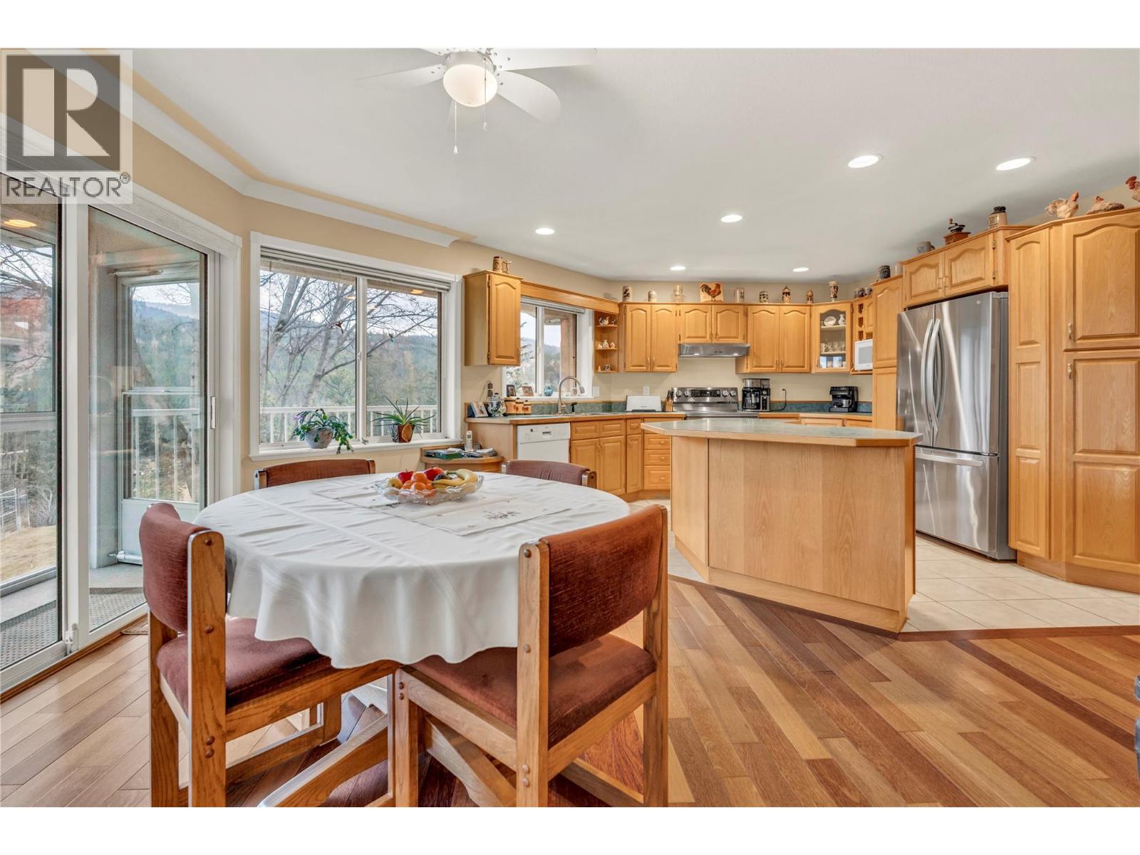 22577 Garnet Valley Road Summerland Photo 5 22577 Garnet Valley Road Summerland Photo 5