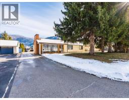2329 5TH Avenue, Castlegar, British Columbia