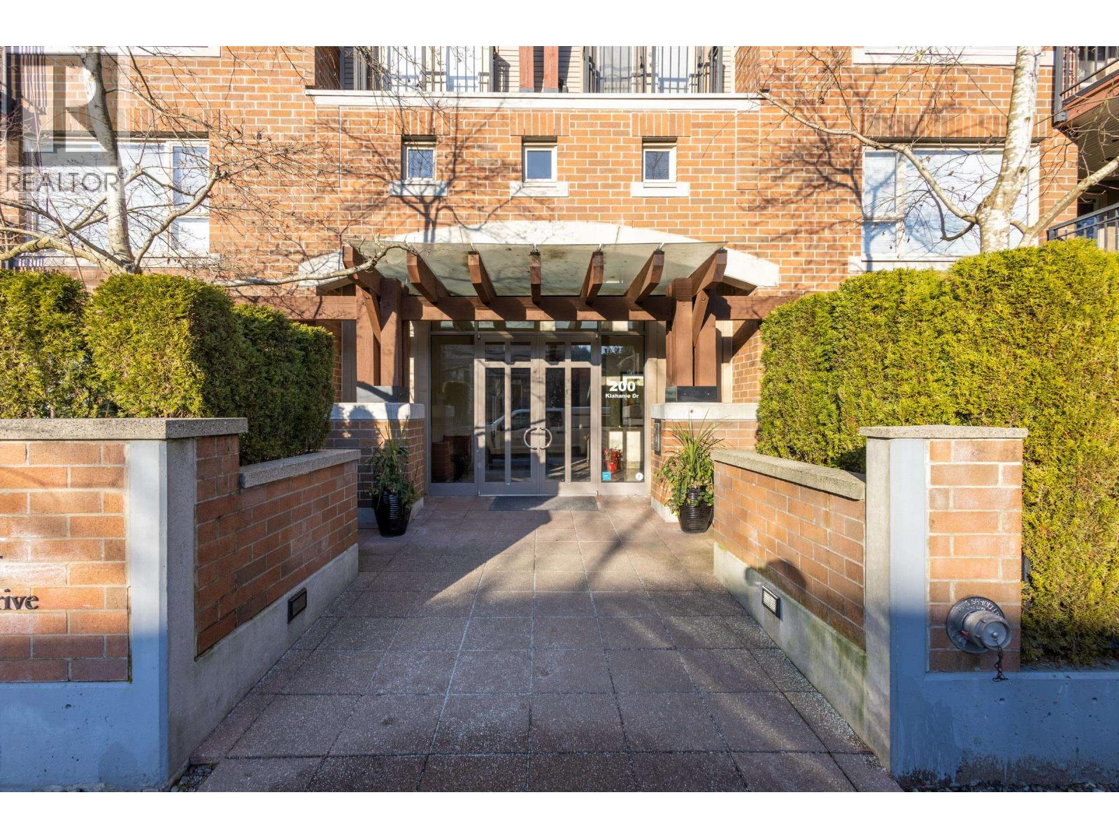 201 200 Klahanie Drive, Port Moody, British Columbia  V3H 5K7 - Photo 2 - R3092696