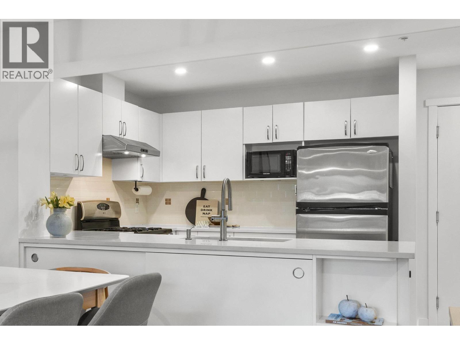 201 200 Klahanie Drive, Port Moody, British Columbia  V3H 5K7 - Photo 8 - R3092696