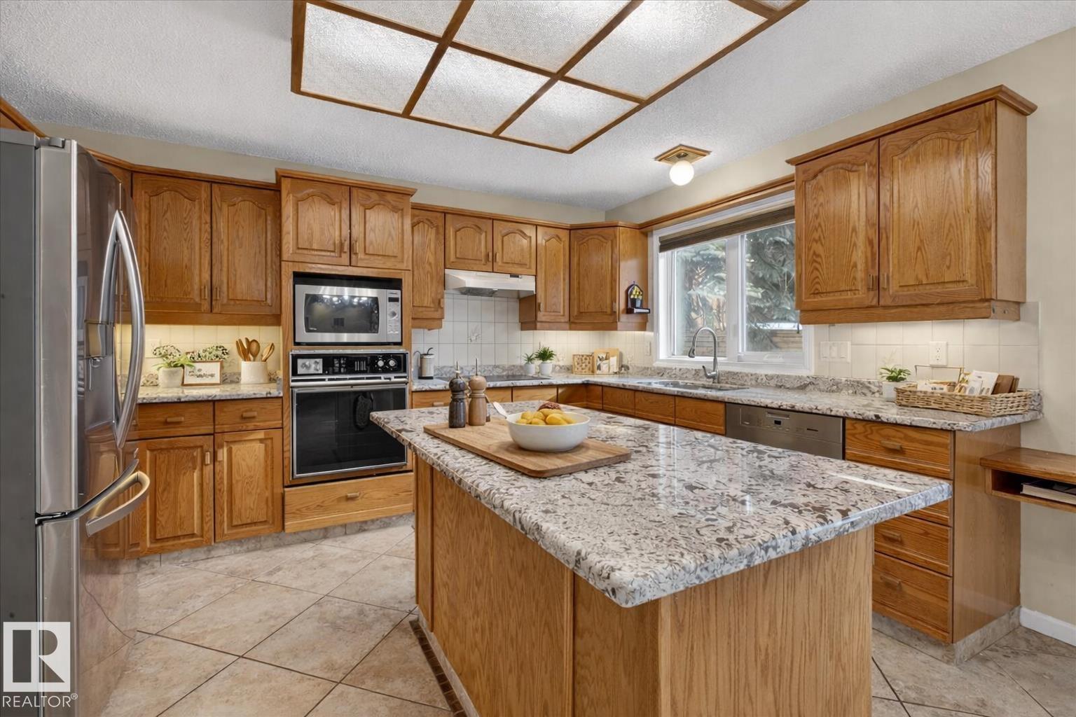 470 Rooney Cr Nw, Edmonton, Alberta  T6R 1C8 - Photo 10 - E4474220