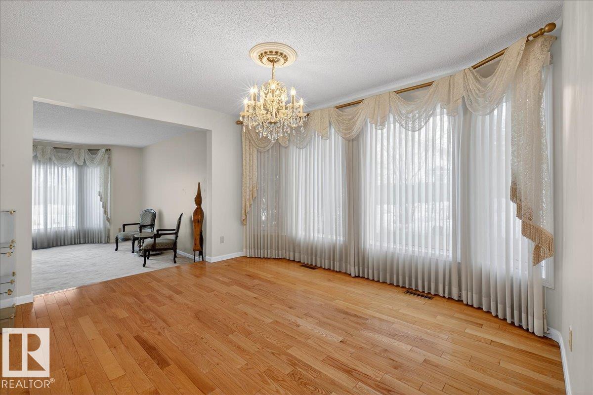 470 Rooney Cr Nw, Edmonton, Alberta  T6R 1C8 - Photo 9 - E4474220