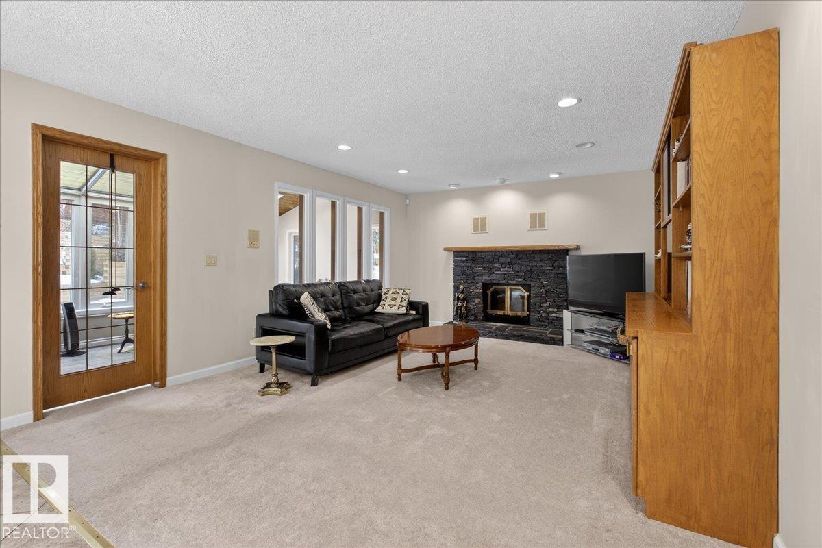 470 Rooney Cr Nw, Edmonton, Alberta  T6R 1C8 - Photo 33 - E4474220