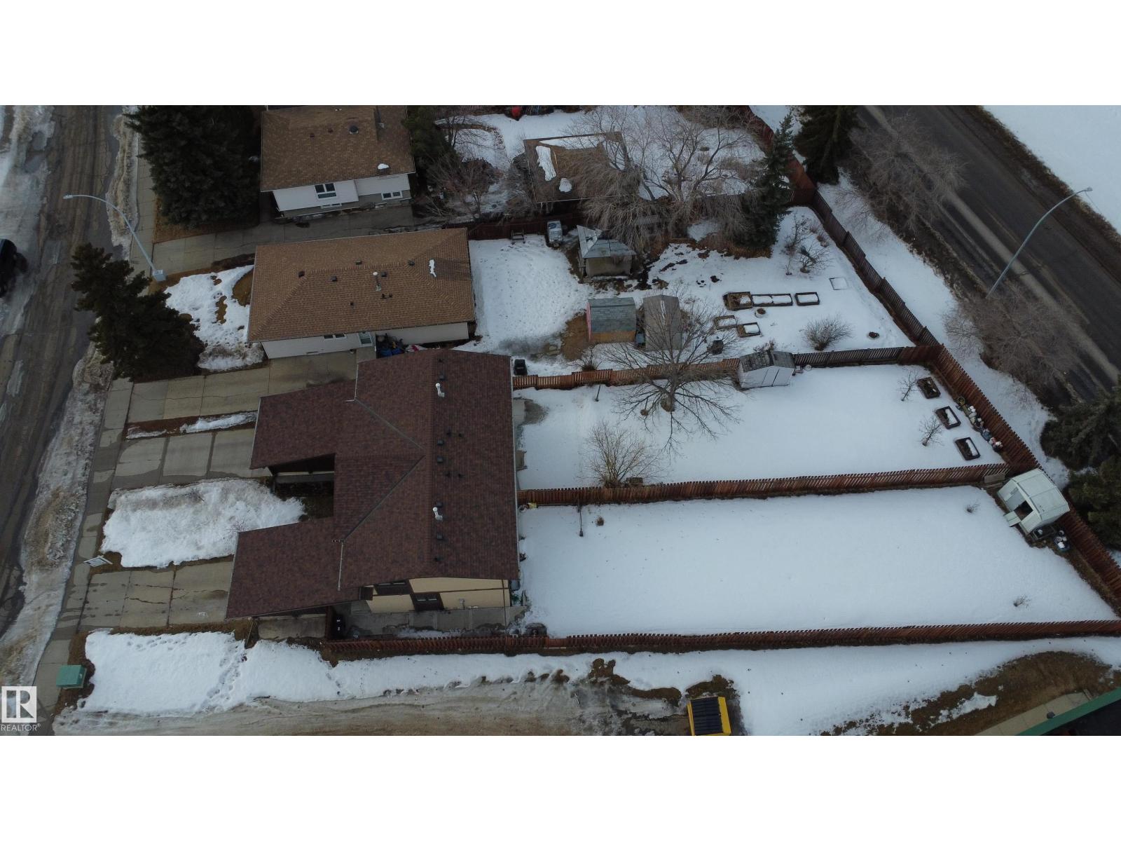 8660 27 Av Nw, Edmonton, Alberta T6K 2X4 - Photo 50 - E4470235