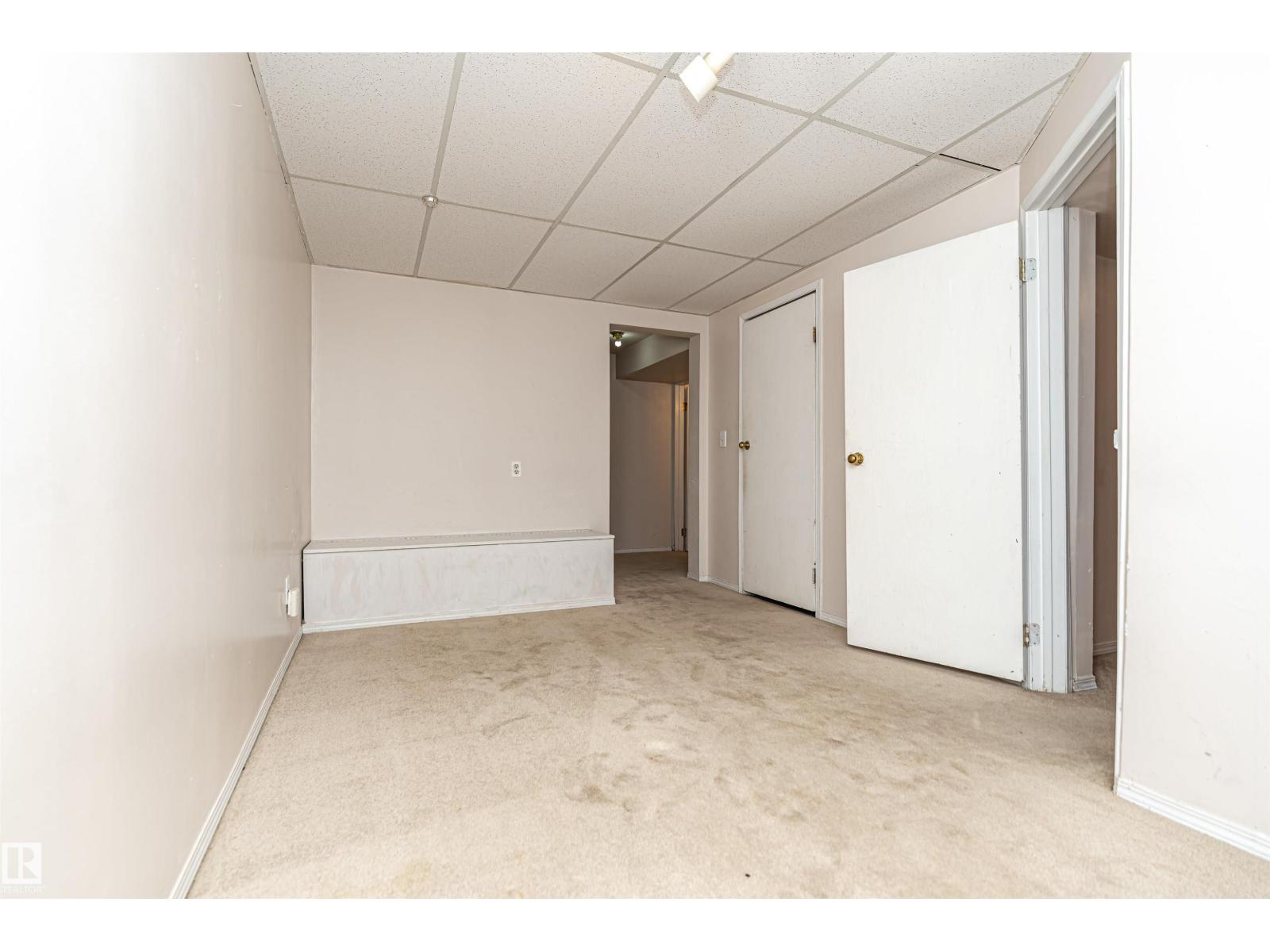 8660 27 Av Nw, Edmonton, Alberta T6K 2X4 - Photo 41 - E4470235