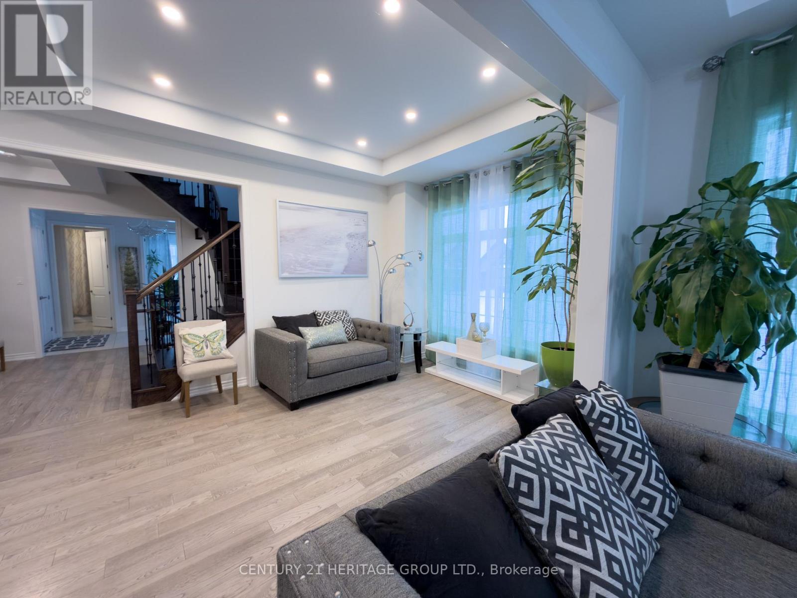 24 Alf Neely Way, Newmarket, Ontario  L3Y 0C6 - Photo 10 - N12813536