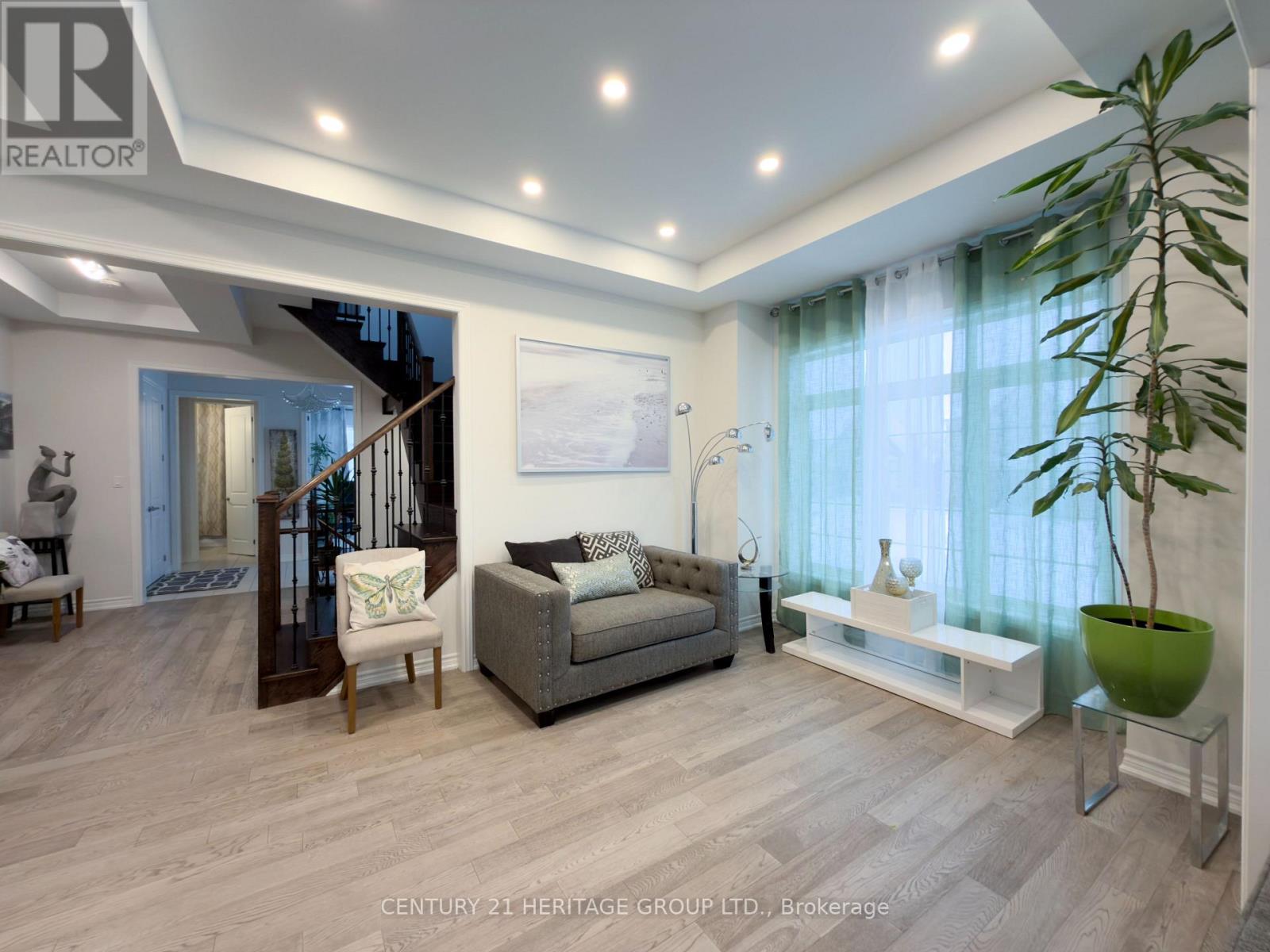 24 Alf Neely Way, Newmarket, Ontario  L3Y 0C6 - Photo 11 - N12813536