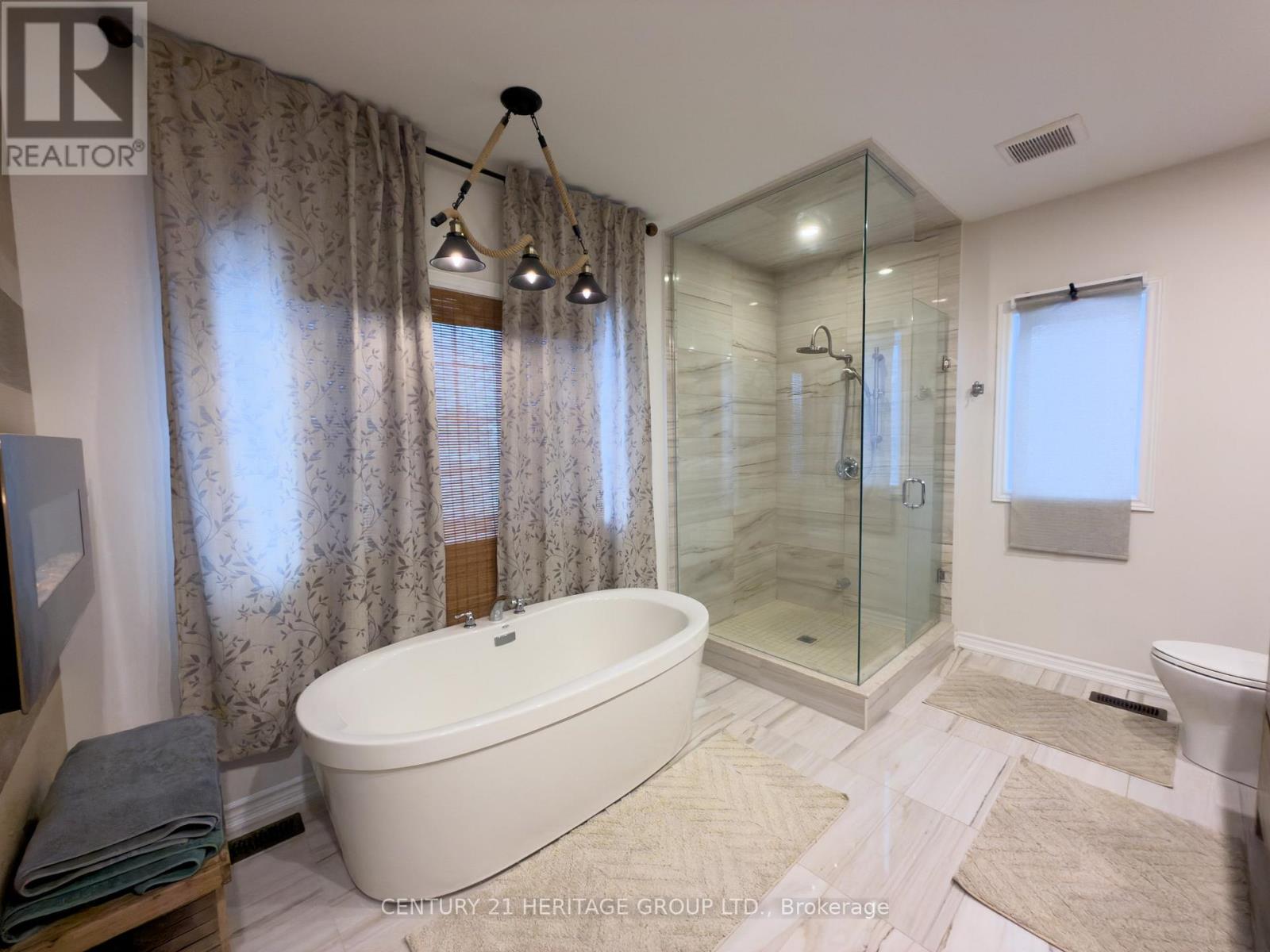 24 Alf Neely Way, Newmarket, Ontario  L3Y 0C6 - Photo 23 - N12813536