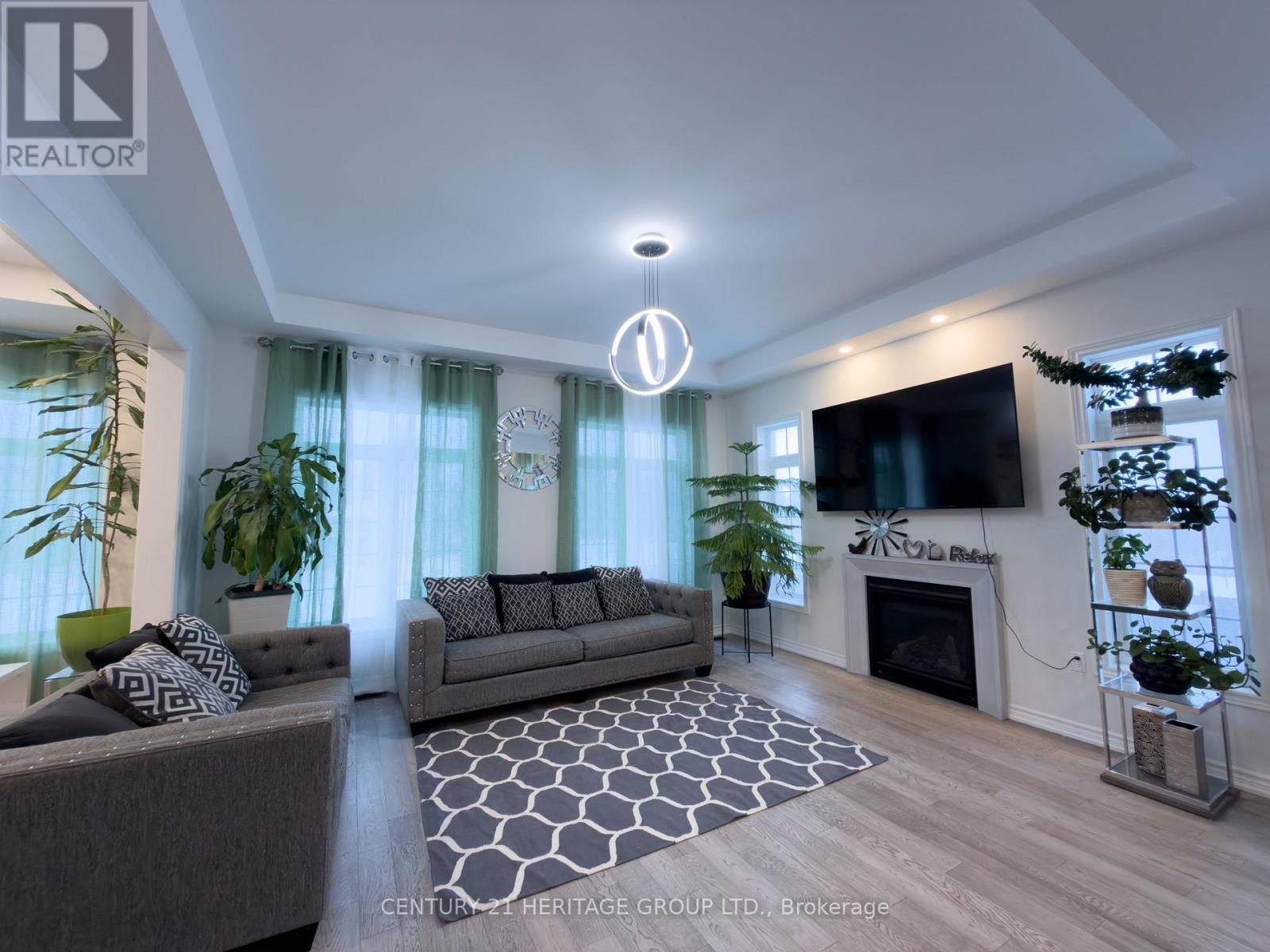 24 Alf Neely Way, Newmarket, Ontario  L3Y 0C6 - Photo 7 - N12813536