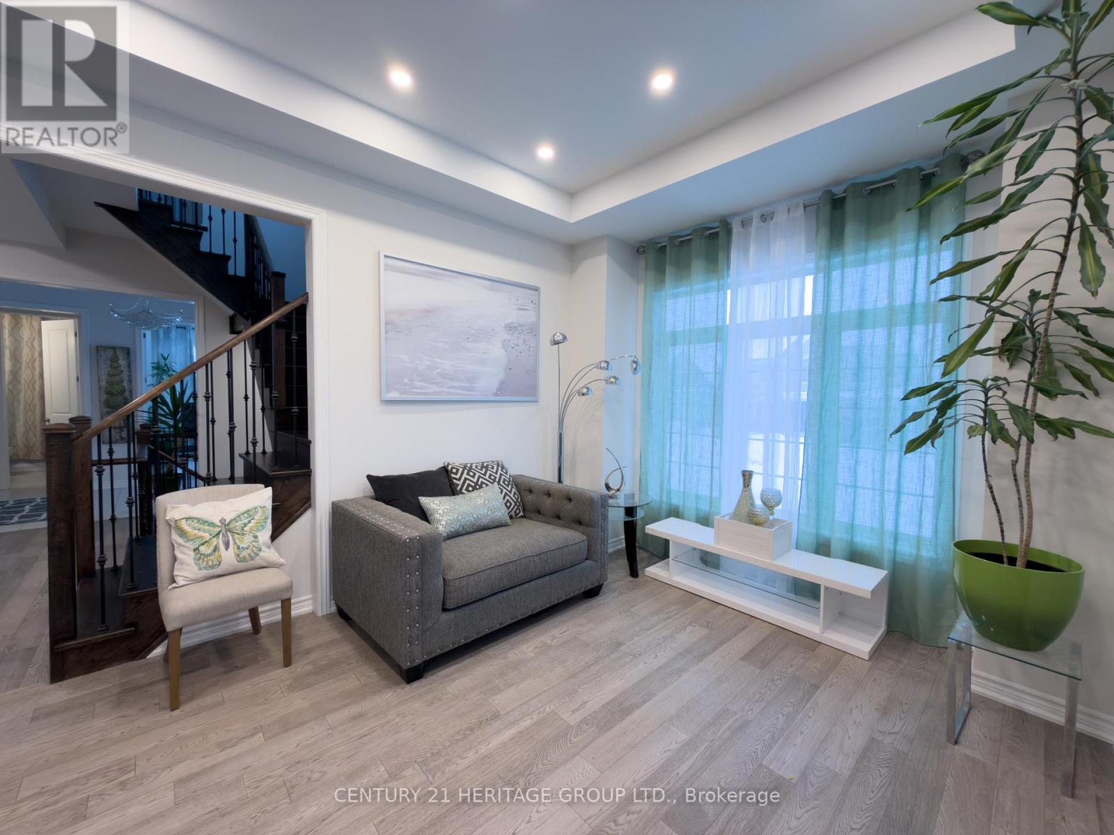 24 Alf Neely Way, Newmarket, Ontario  L3Y 0C6 - Photo 9 - N12813536