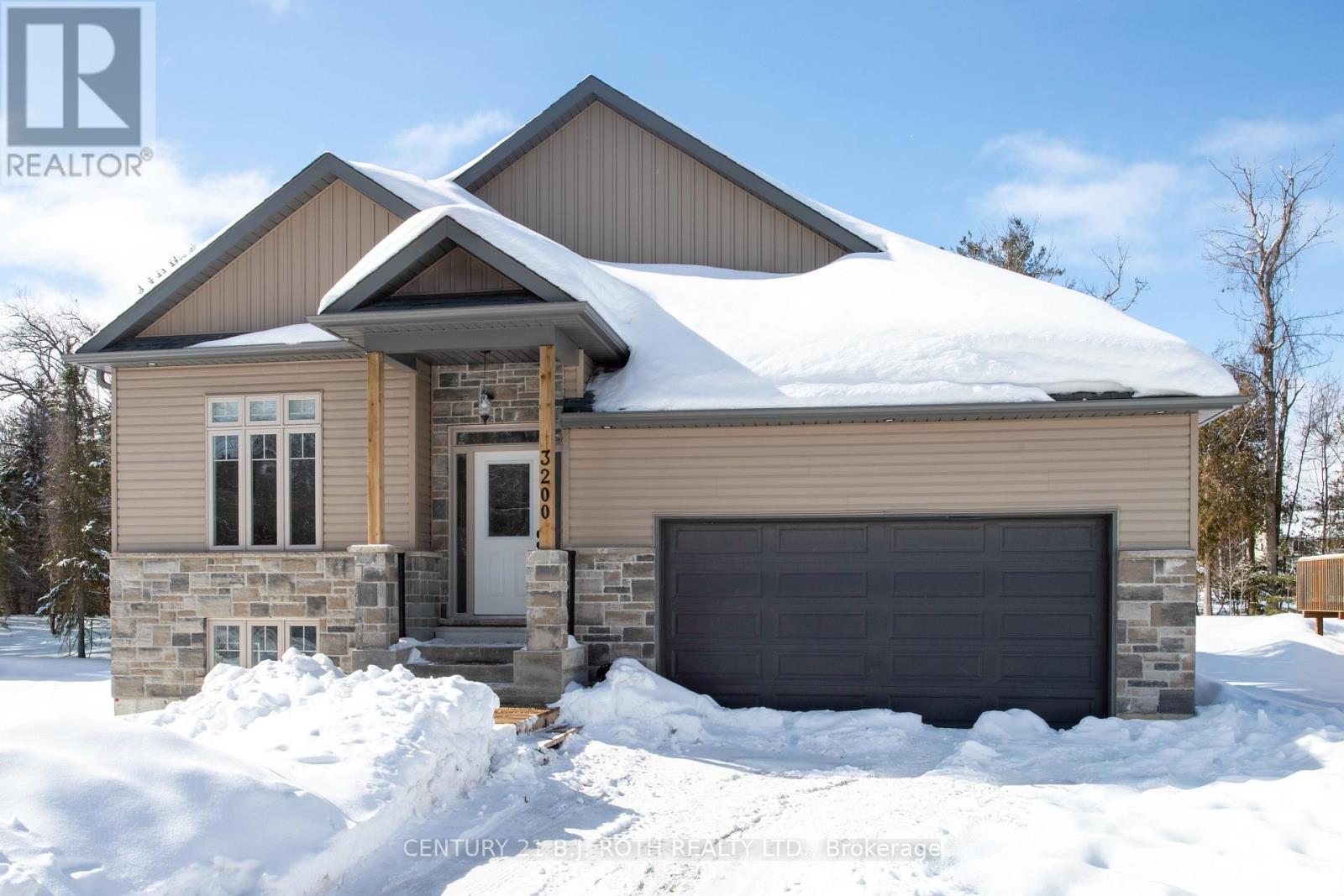 3200 BEACH AVENUE, Innisfil, Ontario