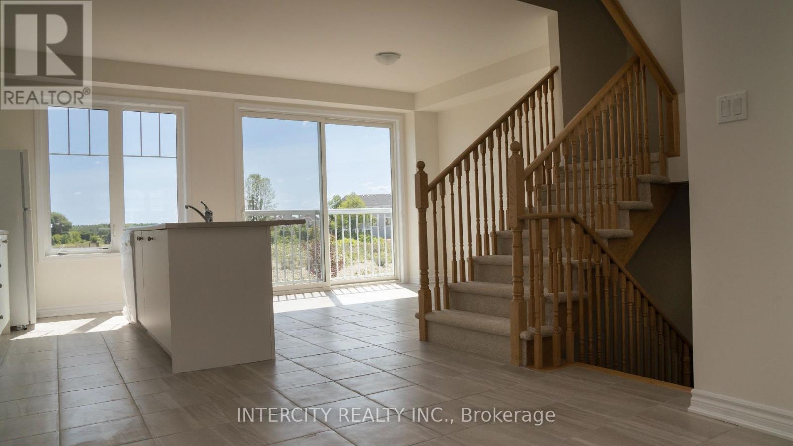 88 Sandhill Crane Drive, Wasaga Beach, Ontario  L9Z 0K4 - Photo 5 - S12813564