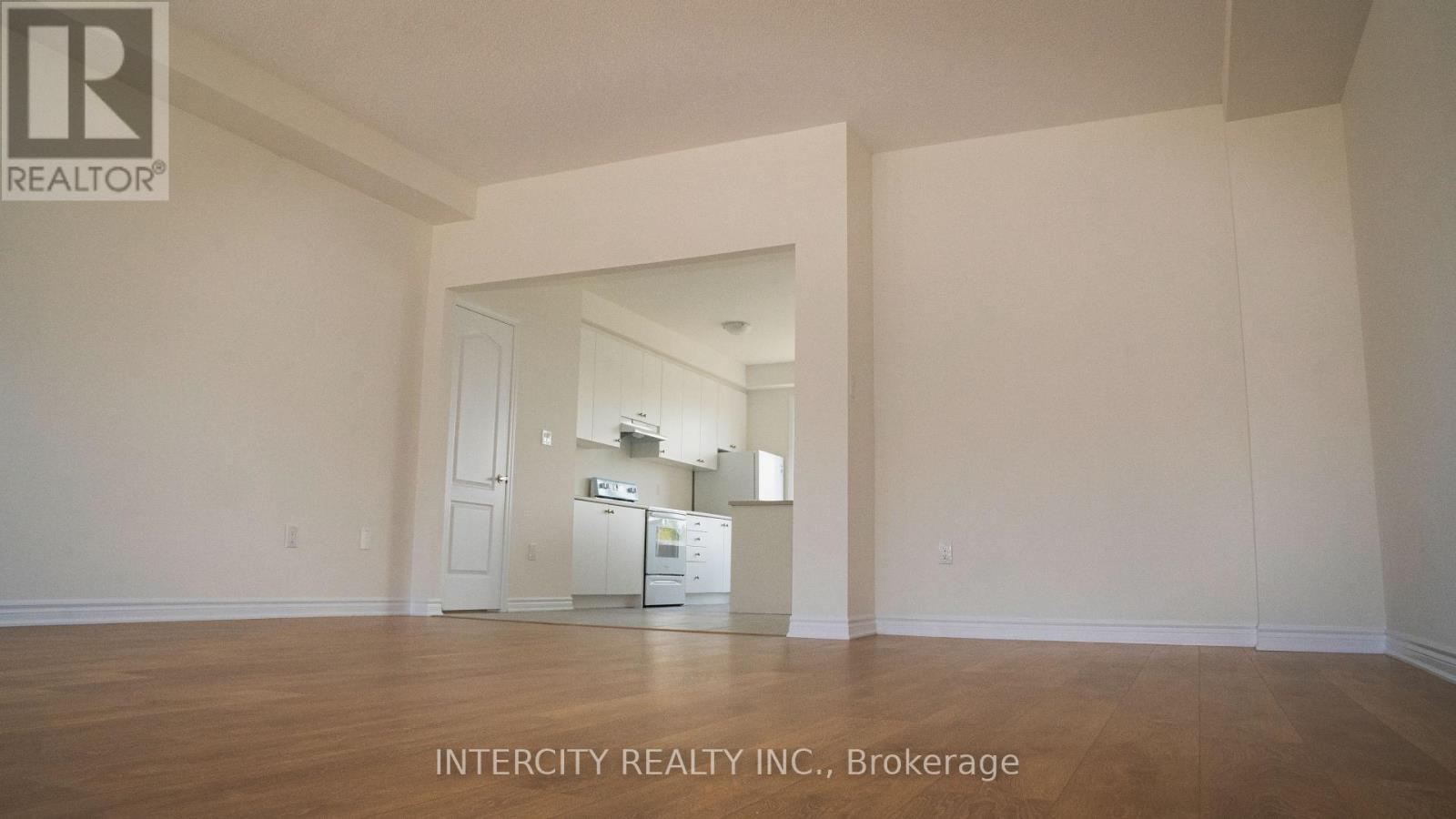 88 Sandhill Crane Drive, Wasaga Beach, Ontario  L9Z 0K4 - Photo 6 - S12813564