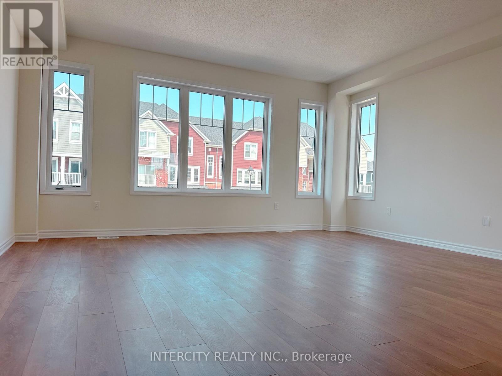 88 Sandhill Crane Drive, Wasaga Beach, Ontario  L9Z 0K4 - Photo 7 - S12813564