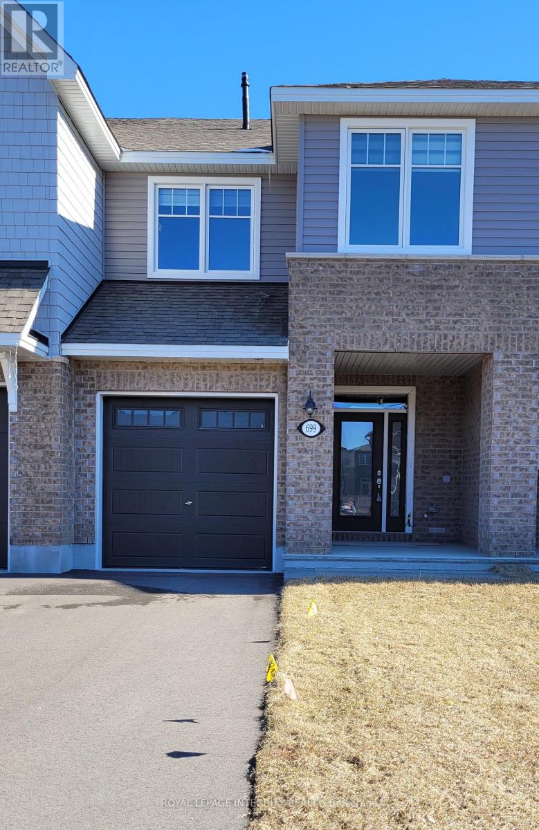 699 Taliesin Crescent, Ottawa, Ontario  K2S 2K6 - Photo 18 - X12812790