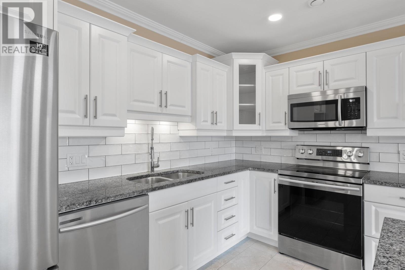 Unit 210 210 Shakespeare Drive, Stratford, Prince Edward Island  C1B 4B7 - Photo 8 - 202603270