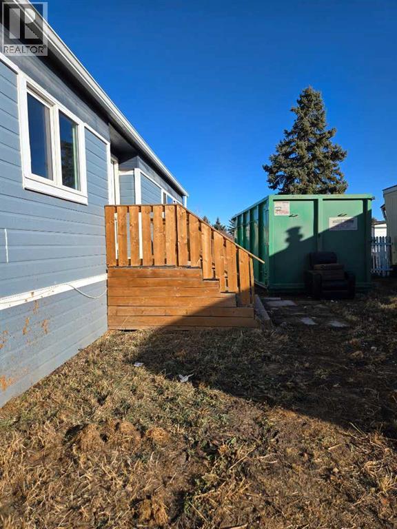 223 Polar Avenue Ne, High River, Alberta  T1V 1J5 - Photo 3 - A2281784