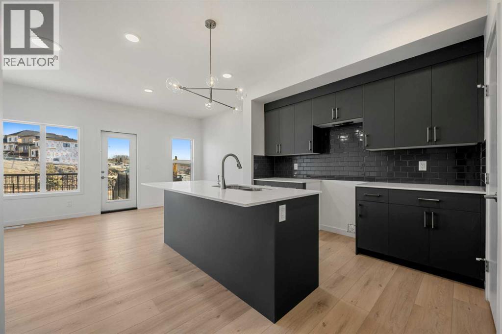 27 Heritage Heath, Cochrane, Alberta T4C 3L3 - Photo 9 - A2285356