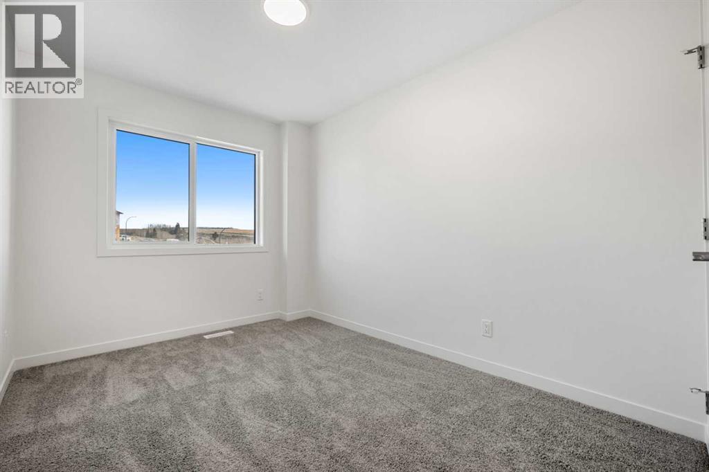 27 Heritage Heath, Cochrane, Alberta T4C 3L3 - Photo 37 - A2285356