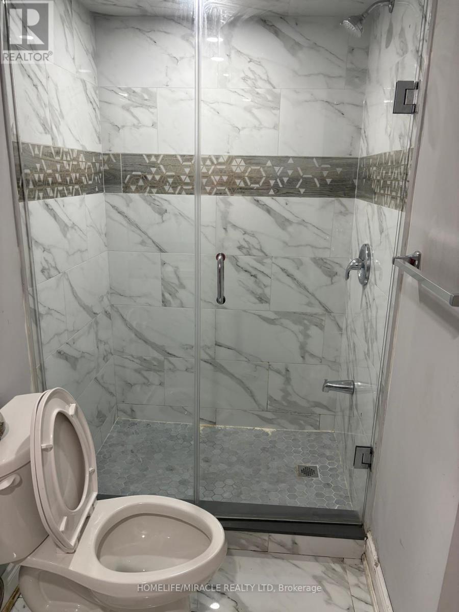 Bsmt Unit - 17 Divers Road, Brampton, Ontario  L7A 5C8 - Photo 7 - W12813548