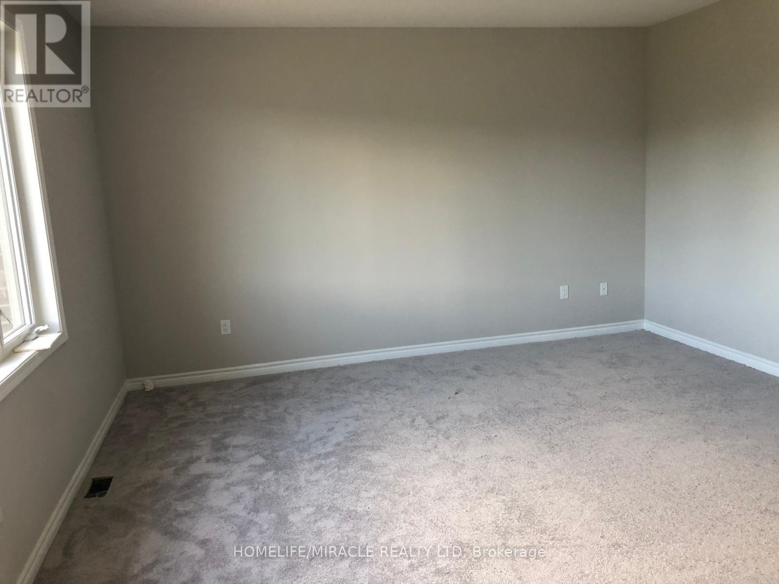 Main Floor - 17 Divers Road S, Brampton, Ontario  L7A 5C8 - Photo 11 - W12813554