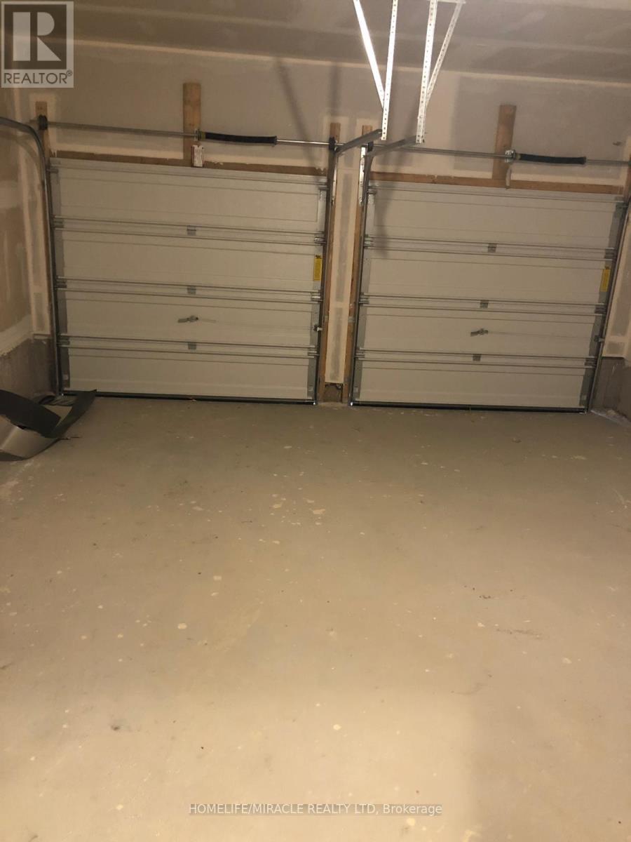 Main Floor - 17 Divers Road S, Brampton, Ontario  L7A 5C8 - Photo 13 - W12813554