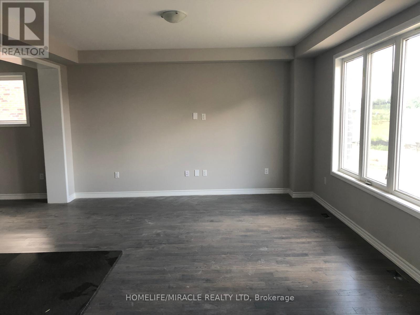 Main Floor - 17 Divers Road S, Brampton, Ontario  L7A 5C8 - Photo 2 - W12813554