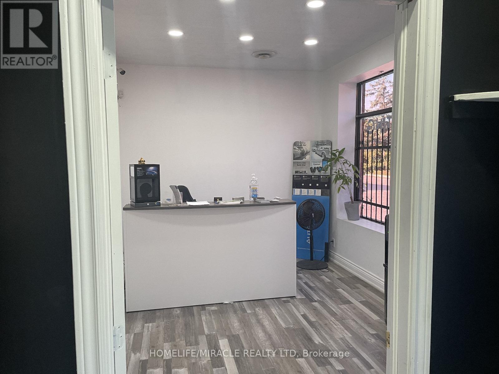 13 - 25 Fisherman Drive, Brampton, Ontario  L7A 1C9 - Photo 5 - W12813558