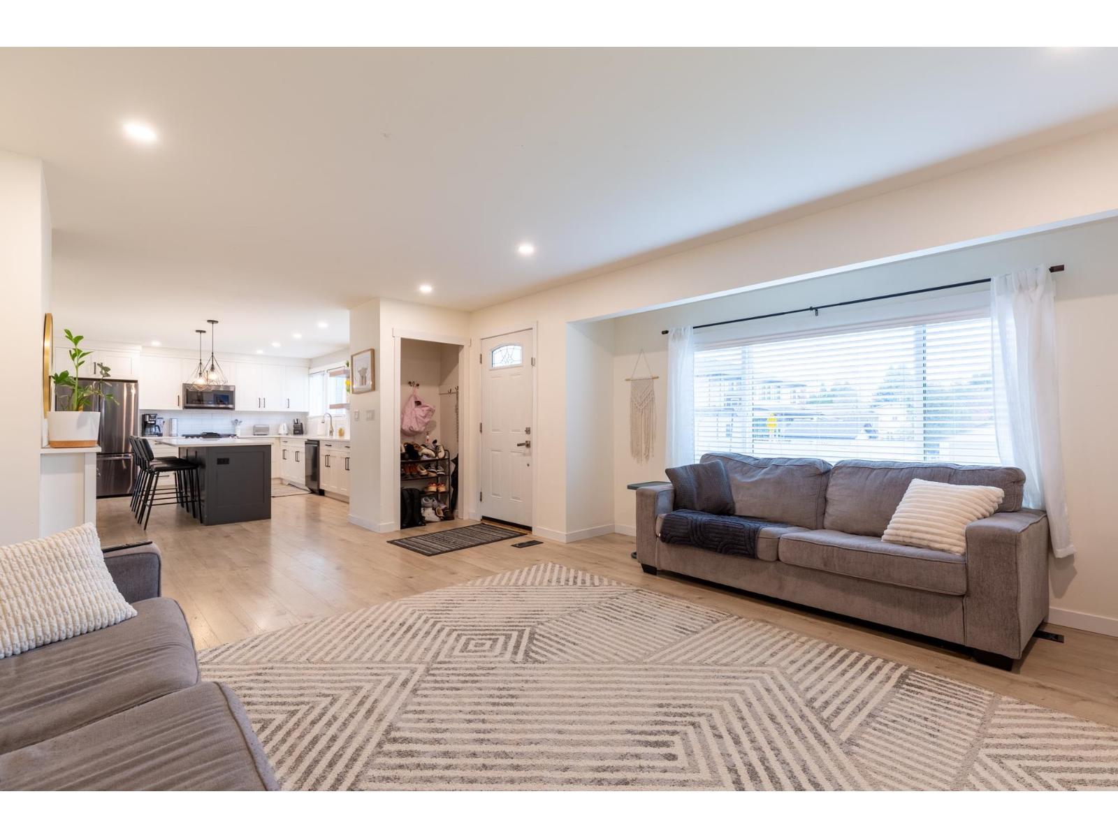 34324 Mendham Street, Abbotsford, British Columbia  V3S 4K6 - Photo 5 - R3091512