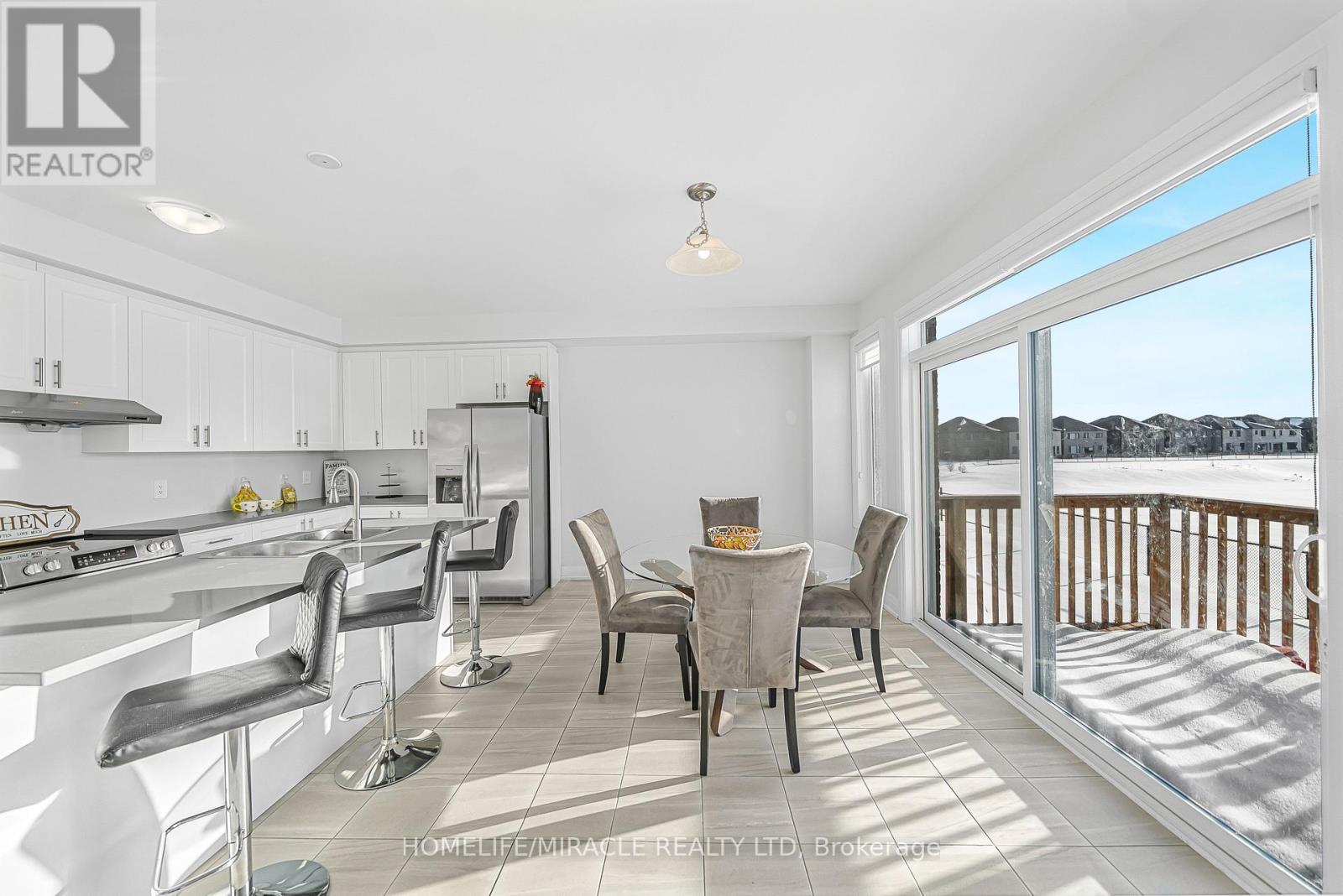 192 St Joseph Road, Kawartha Lakes, Ontario  K9V 6A9 - Photo 15 - X12813526