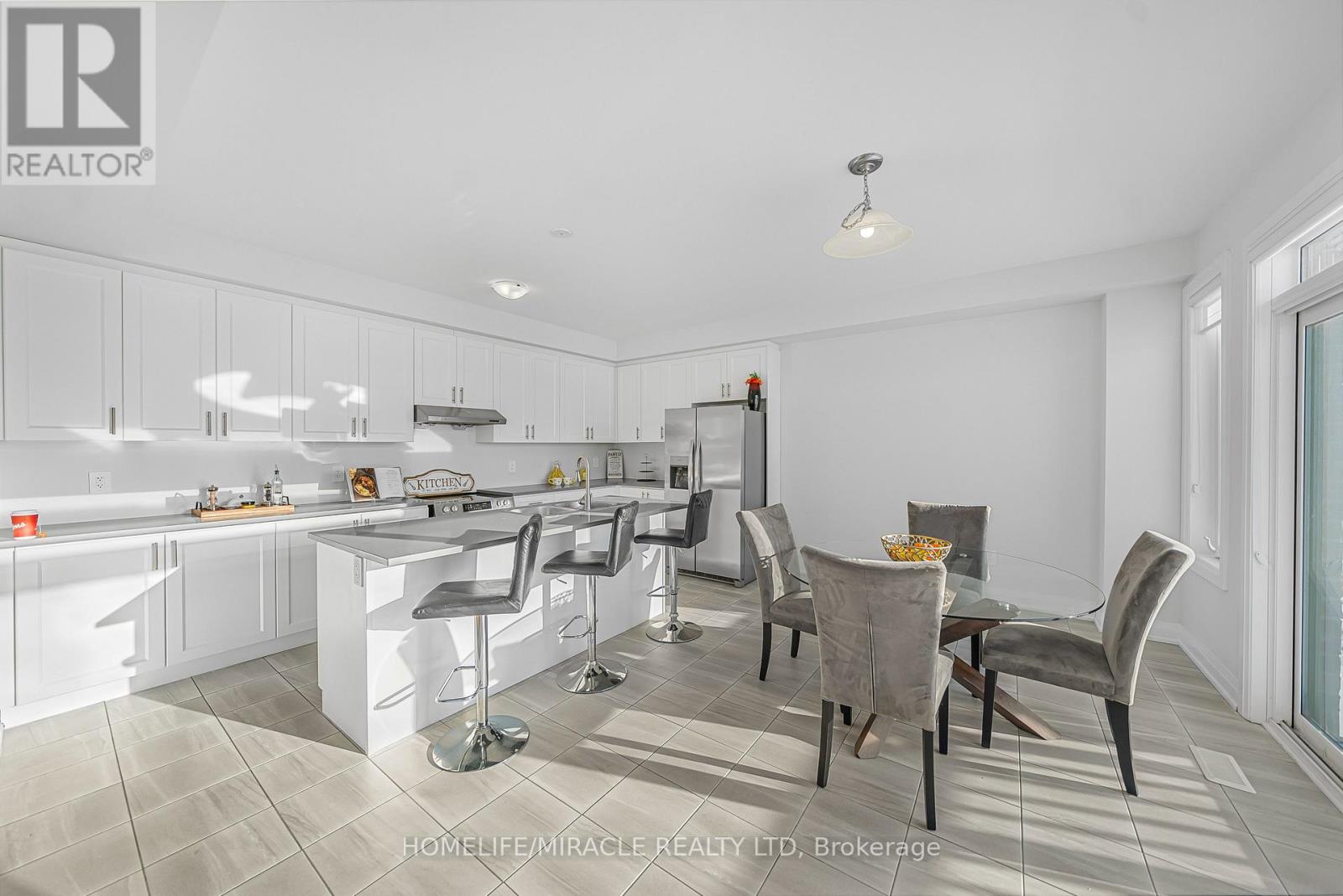 192 St Joseph Road, Kawartha Lakes, Ontario  K9V 6A9 - Photo 16 - X12813526