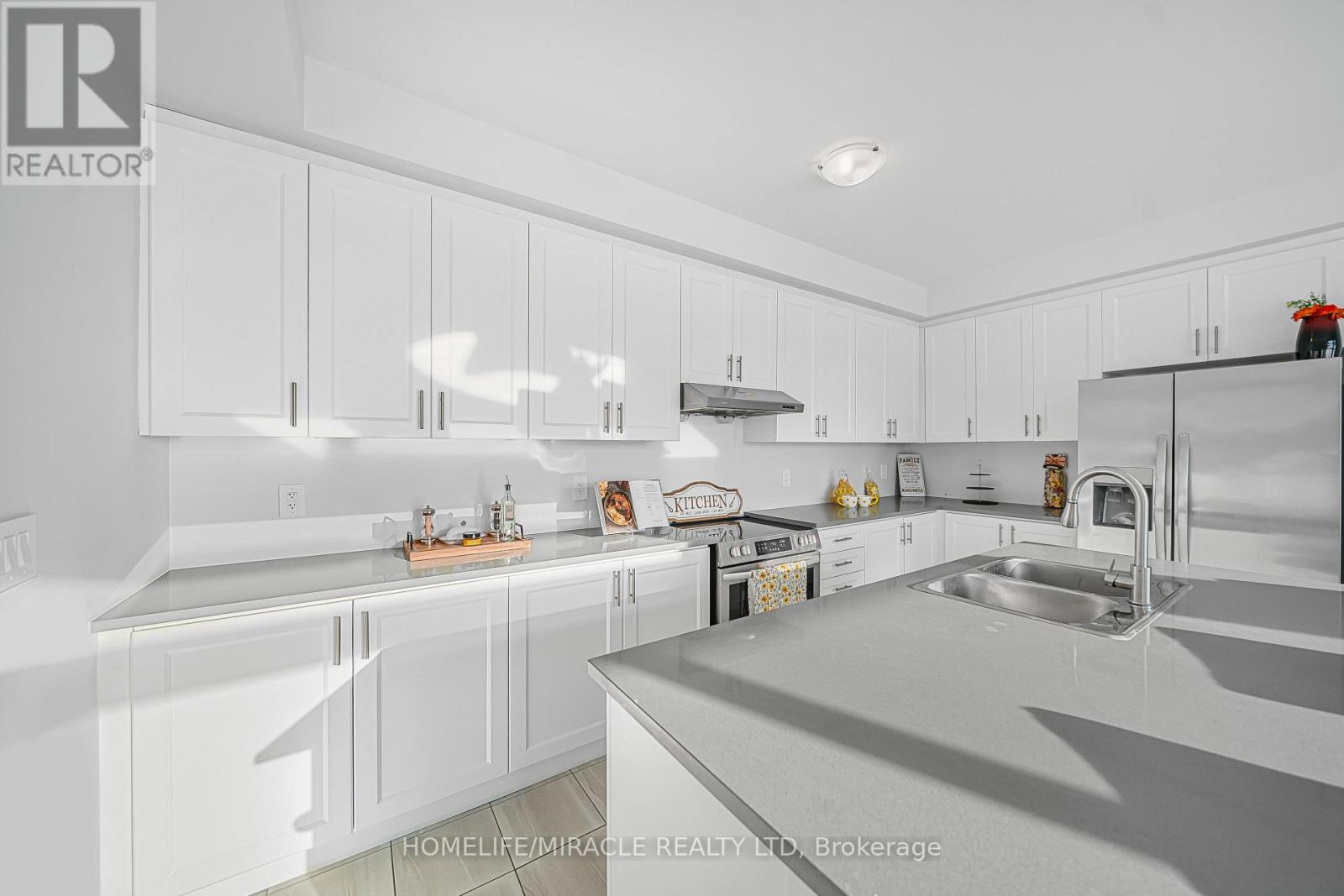 192 St Joseph Road, Kawartha Lakes, Ontario  K9V 6A9 - Photo 17 - X12813526