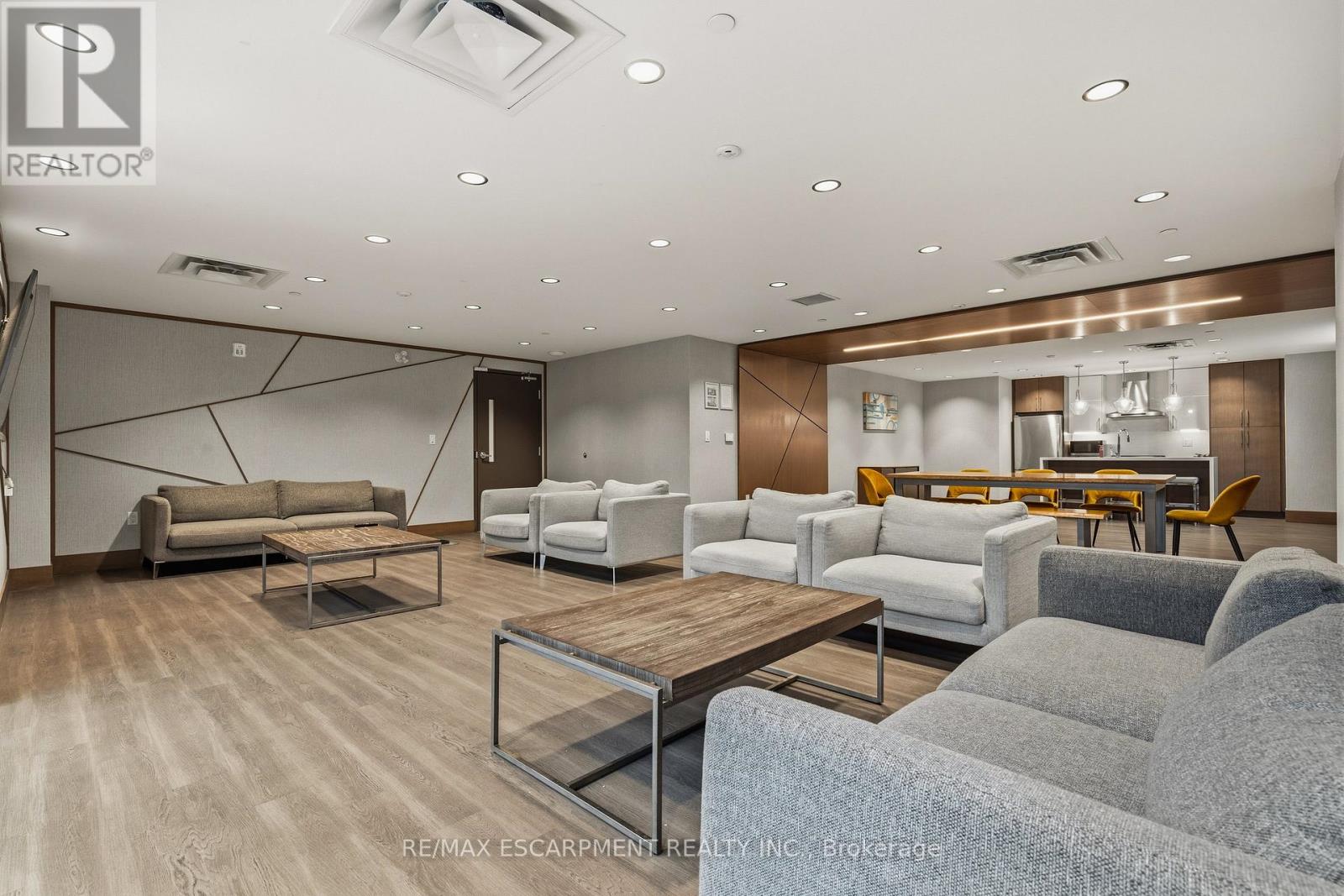 413 - 16 Markle Crescent, Hamilton, Ontario  L9G 0H4 - Photo 36 - X12813568