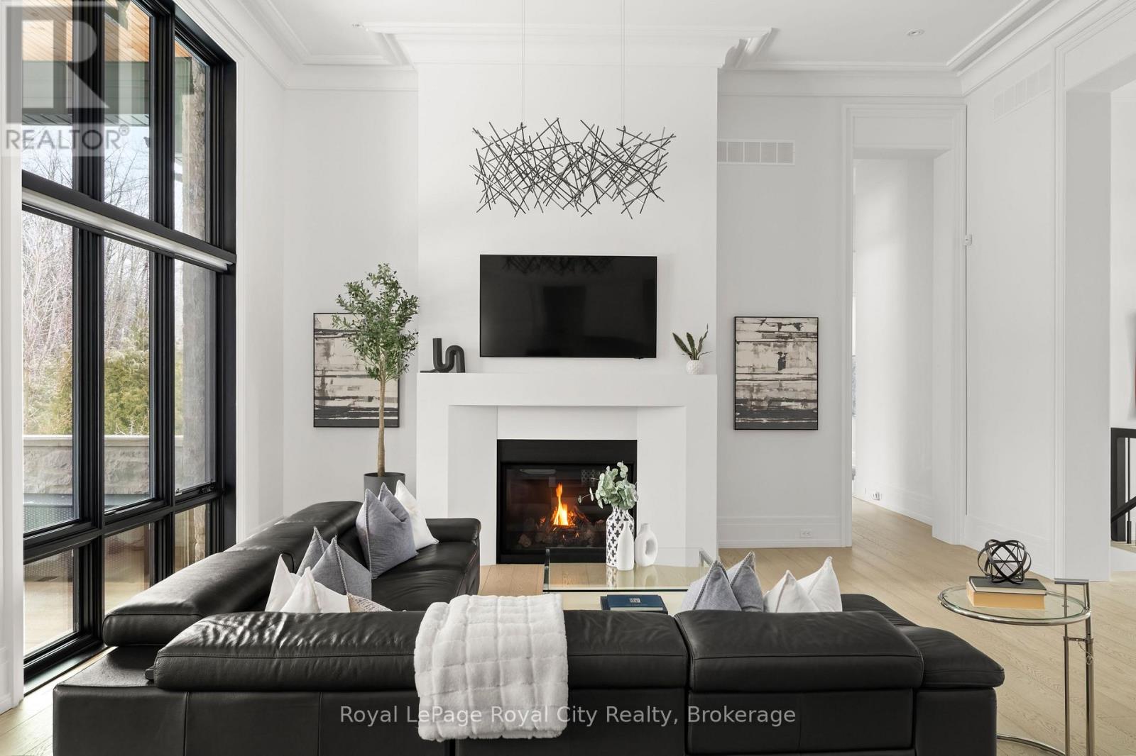 153 Heritage Lake Drive, Puslinch, Ontario  N0B 2J0 - Photo 10 - X12813646