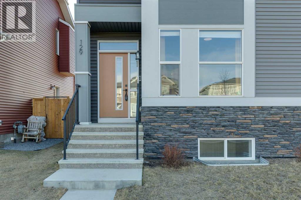 129 Dawson Drive, Chestermere, Alberta  T1X 1Z8 - Photo 4 - A2286862