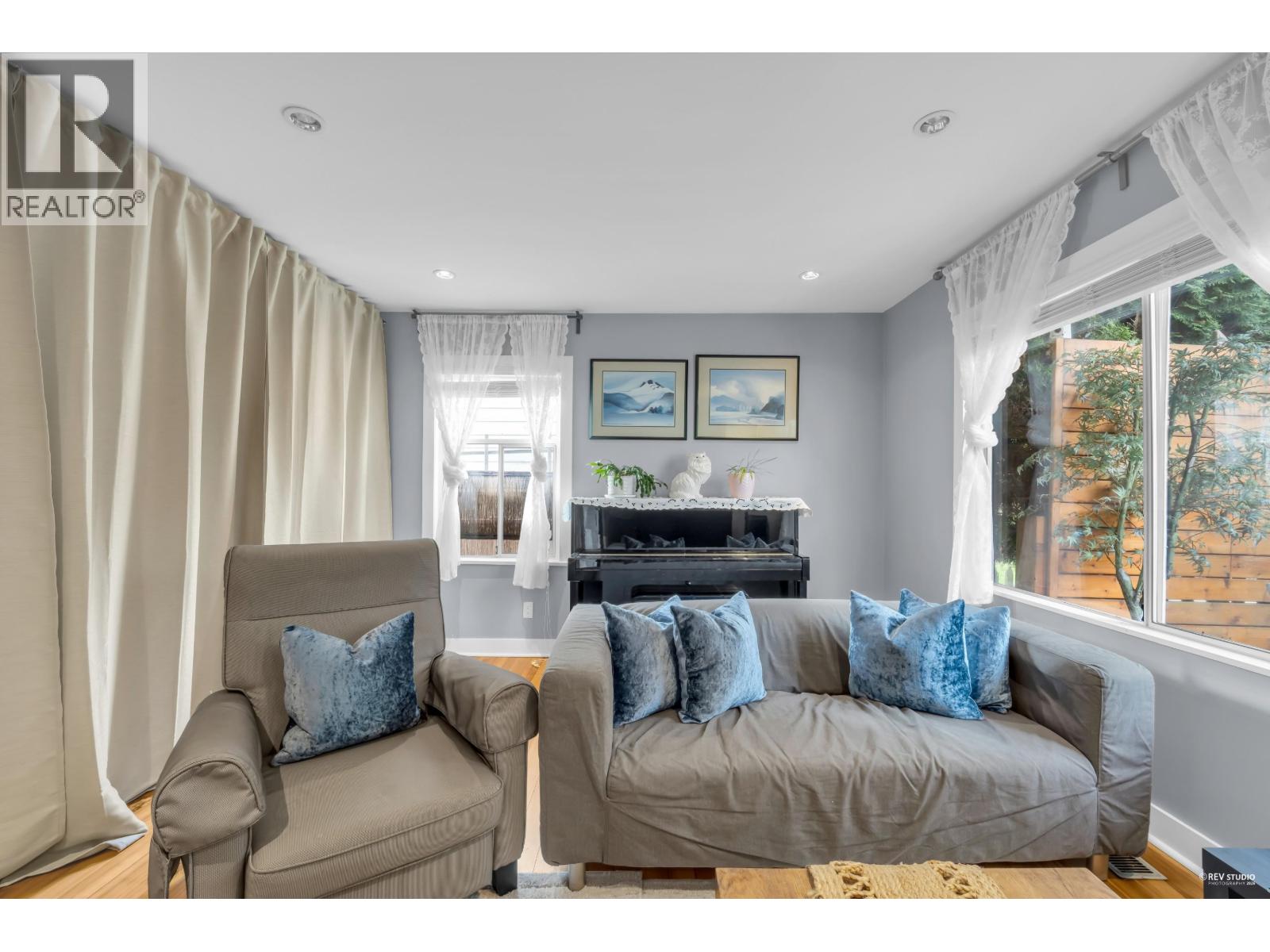 2240 Douglas Crescent, Richmond, British Columbia  V7B 1E9 - Photo 11 - R3092625