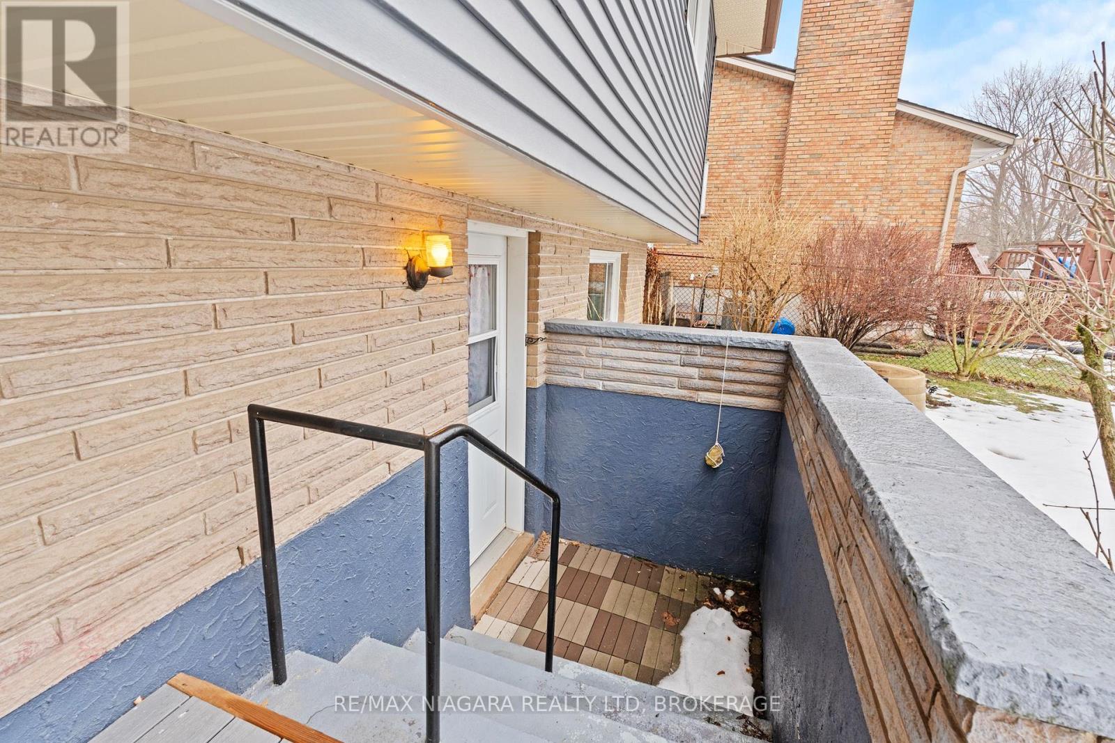 12 Hampton Court, Welland, Ontario  L3C 5T2 - Photo 7 - X12813618