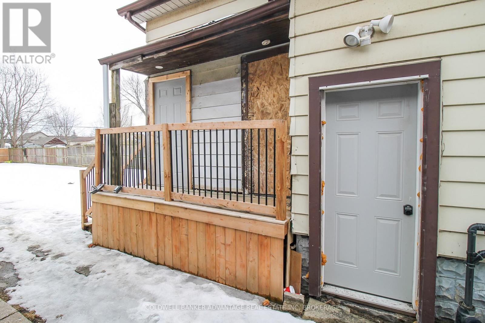 Upper - 181 Welland Street, Port Colborne, Ontario  L3K 1V2 - Photo 2 - X12813660